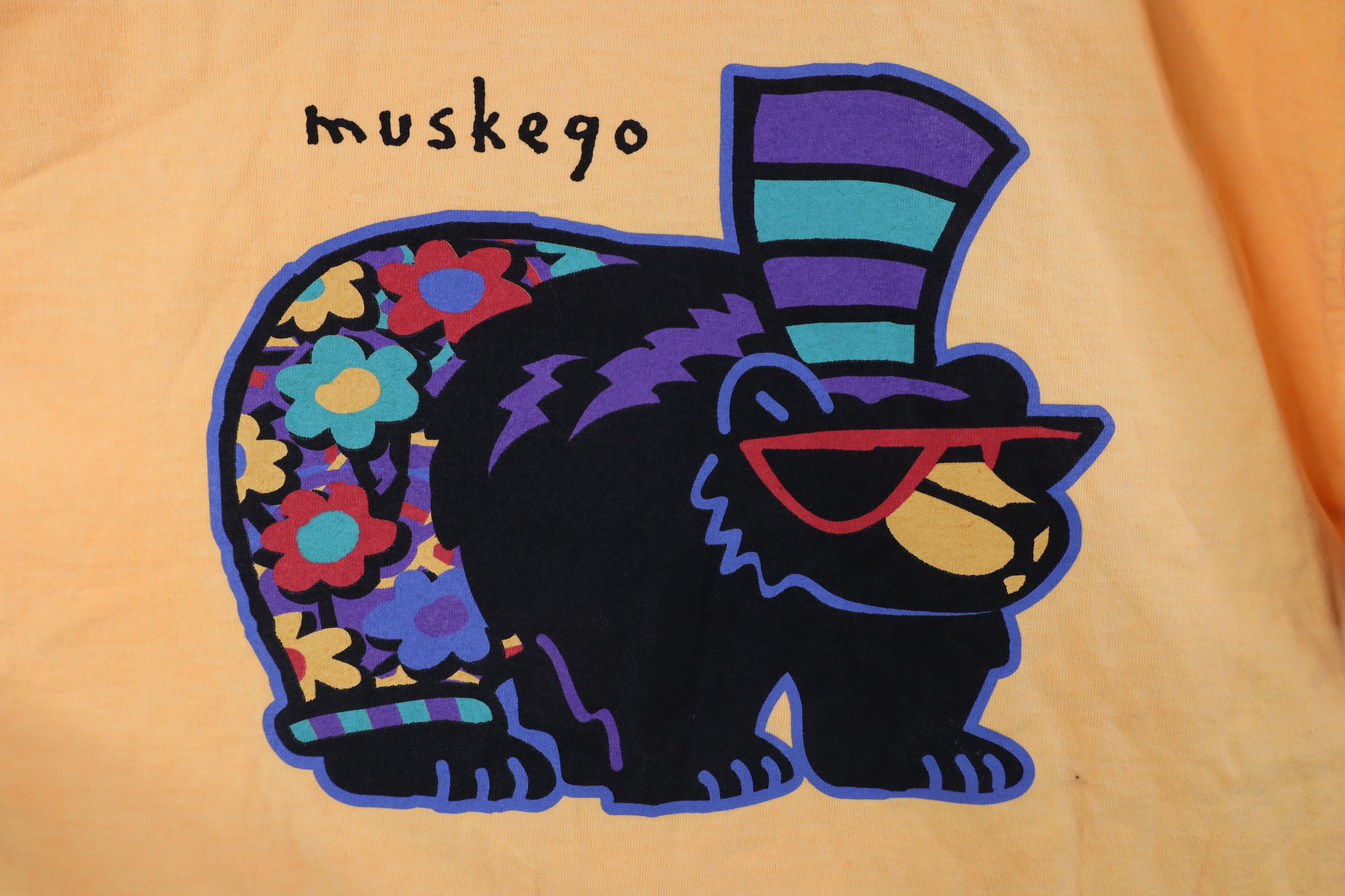 Vintage Vintage 90s Streetwear Dye Muskego Wisconsin Bear T-Shirt Size US L / EU 52-54 / 3 - 4 Thumbnail