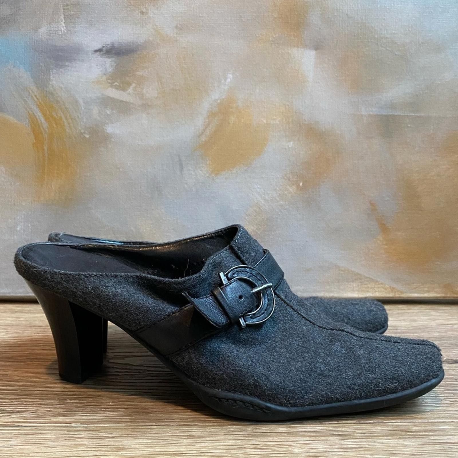 Other Aerosoles Y2K Gray Heeled Mules with Decorative Buckle Size US 9 / IT 39 - 1 Thumbnail