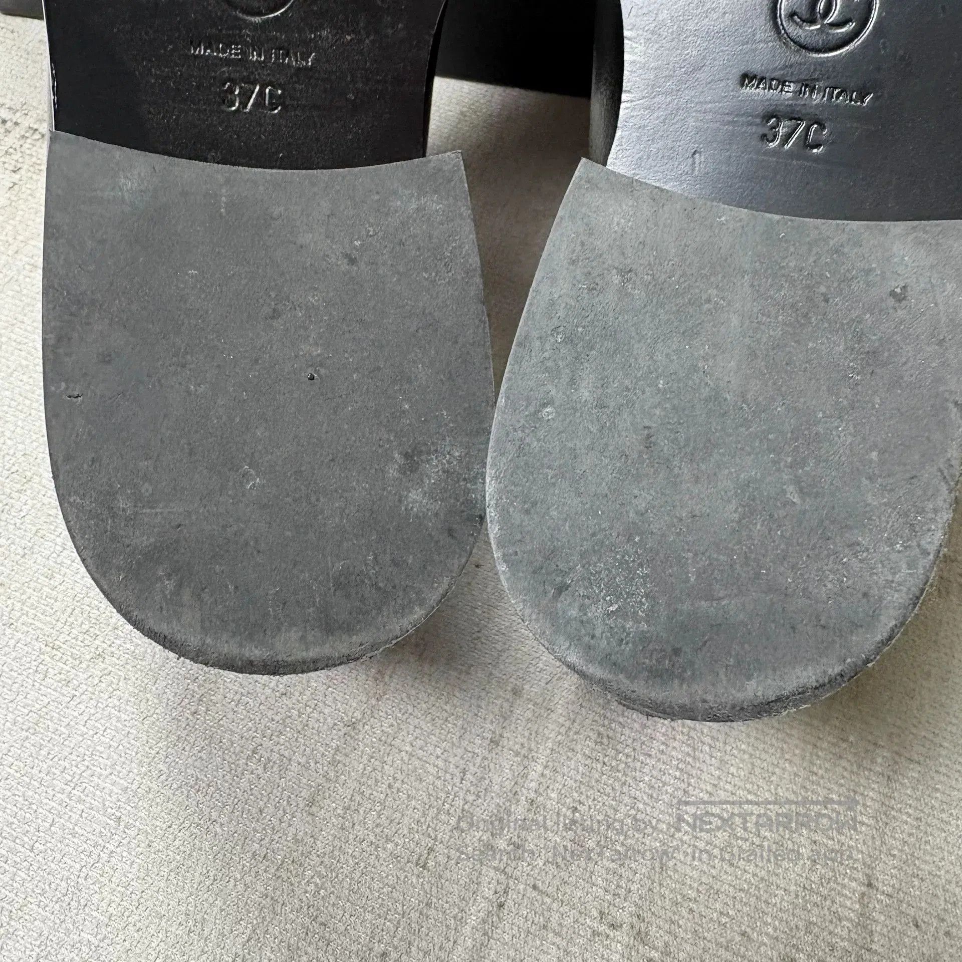 Chanel CHANEL Women's Black Loafers. Size US 6 / IT 36 - 8 Thumbnail