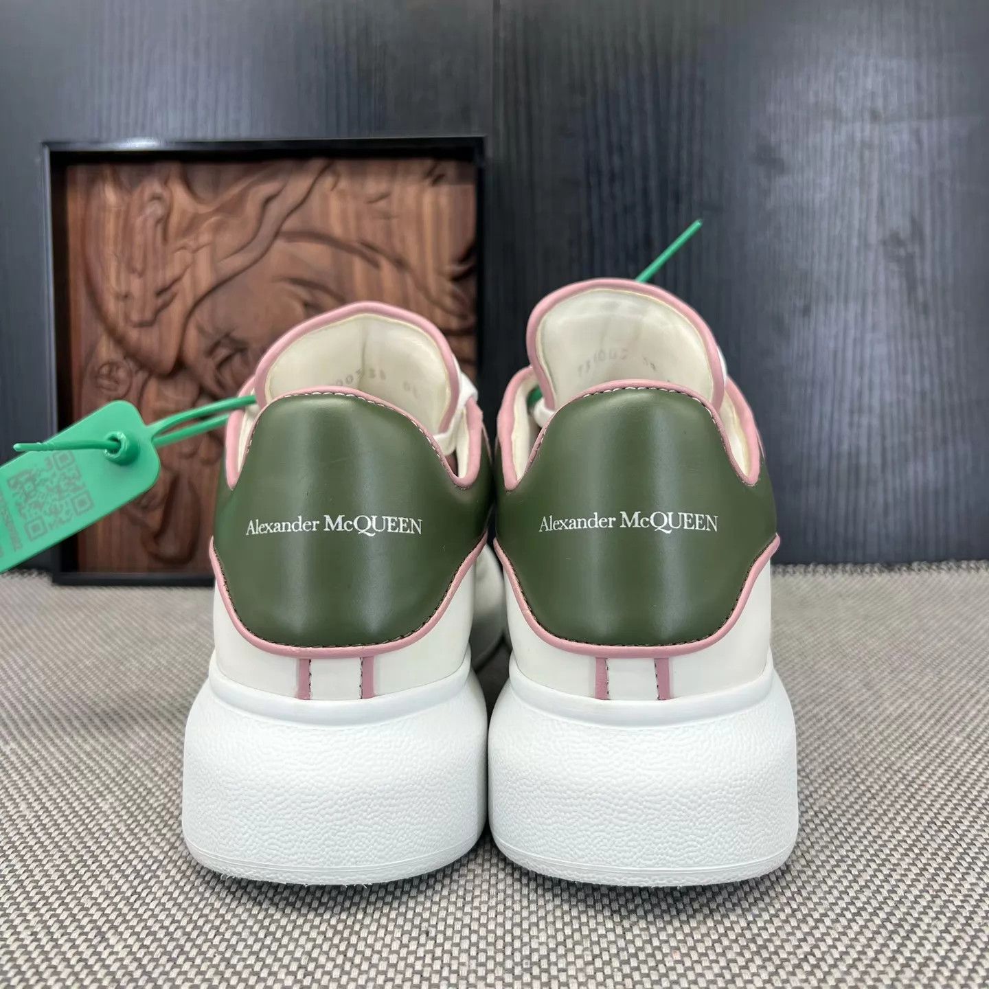 Alexander McQueen McQueen White Green 38 shoes Size US 7.5 / IT 37.5 - 5 Thumbnail