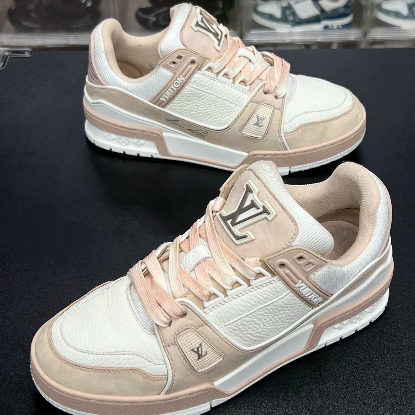 Louis Vuitton Louis Vuitton Pink Designer Casual Size US S / EU 44-46 / 1 - 1 Thumbnail