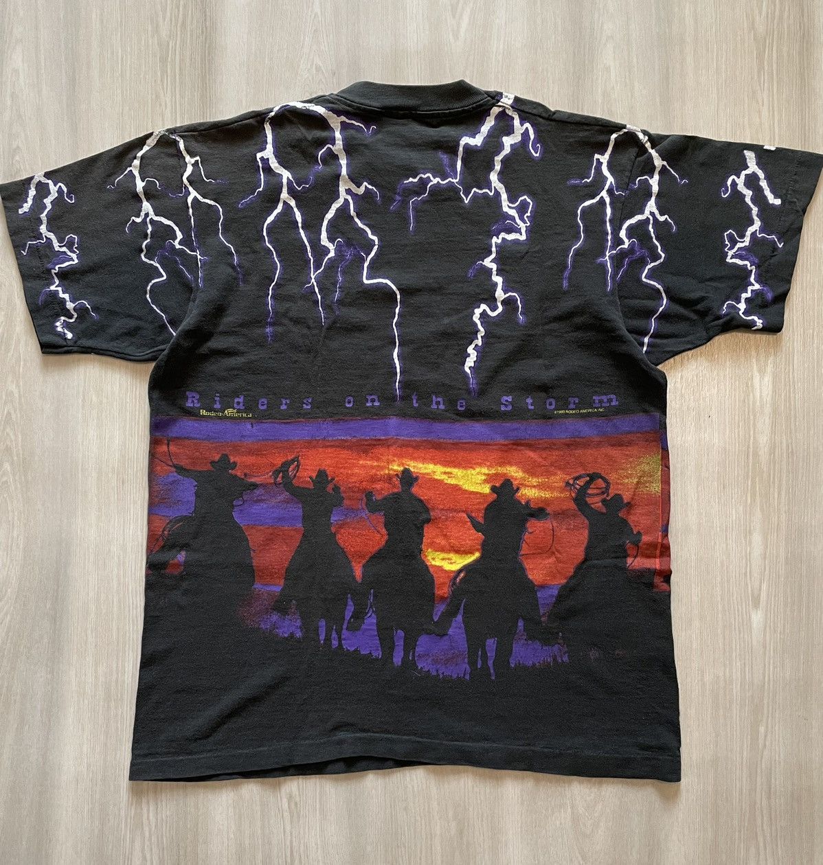 Designer × Hypebeast × Vintage Vintage Riders of the Storm Lightning AOP Western Large Size US L / EU 52-54 / 3 - 4 Thumbnail