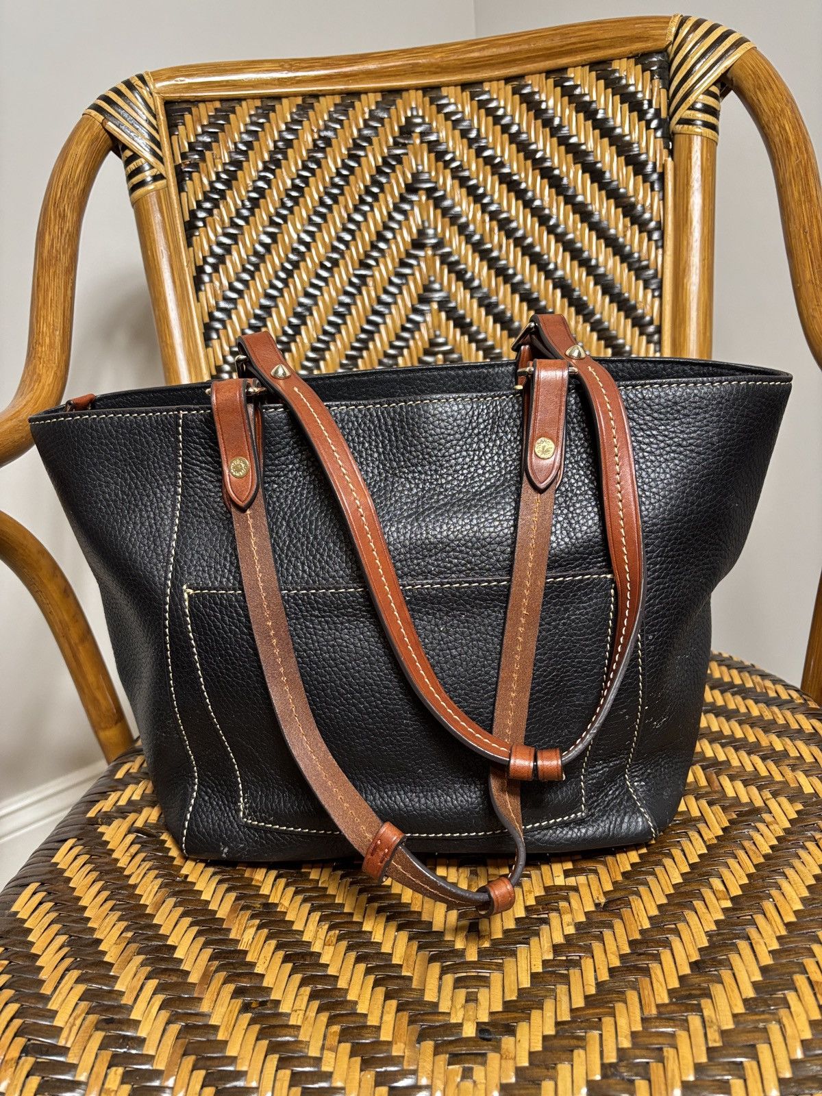 Dooney & Bourke Dooney & Bourke Black Pebbled Leather Tote Brown Straps Size ONE SIZE - 3 Thumbnail
