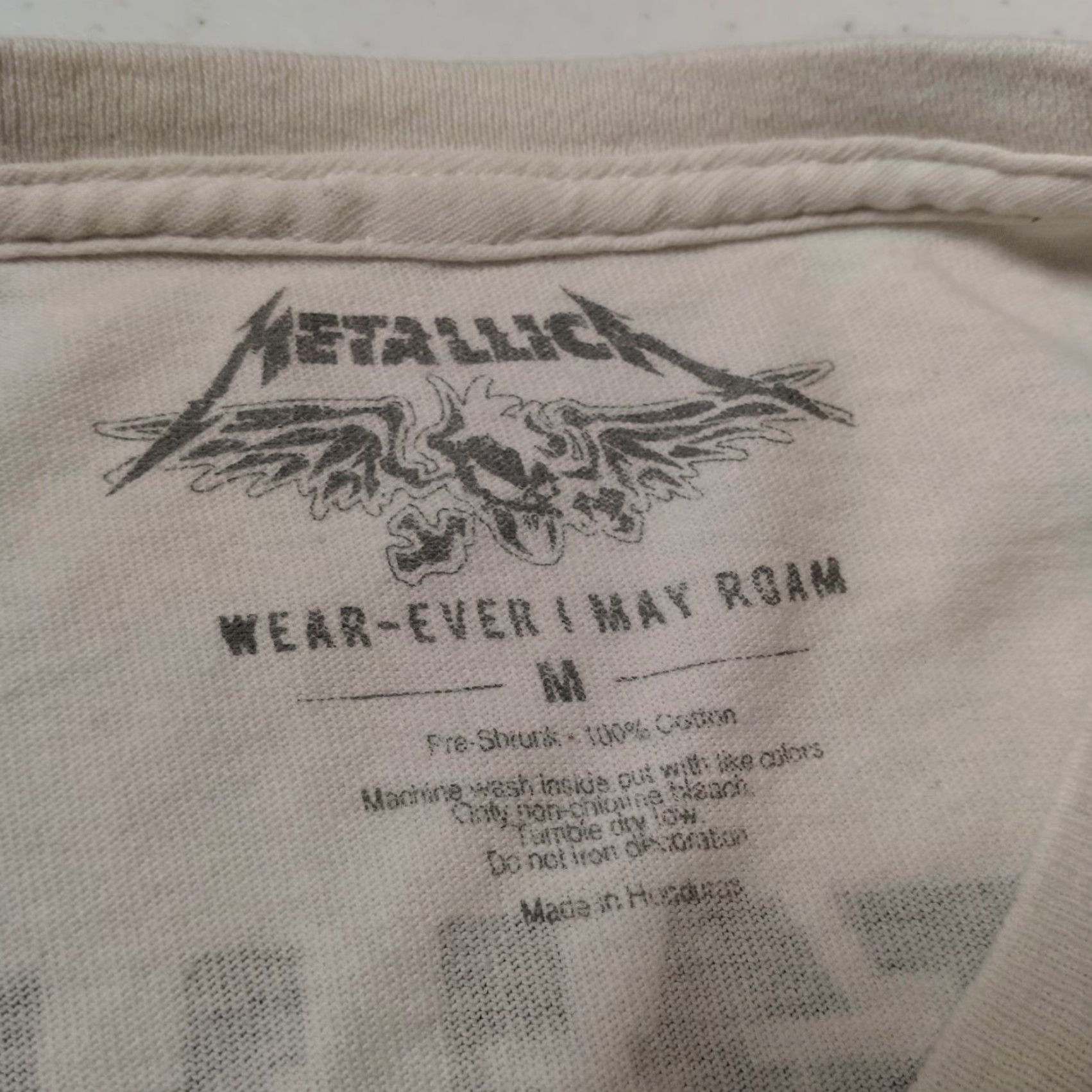 Vintage Metallica World Wired Tour T-Shirt Medium White Crew Neck Short Sleeve Distressed Graphic Band Tee Mens Size US M / EU 48-50 / 2 - 7 Thumbnail