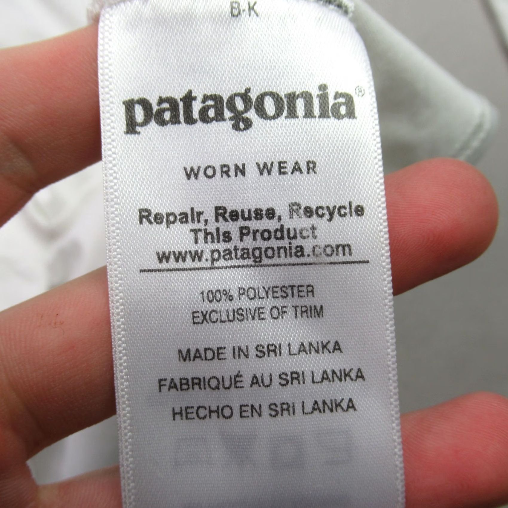 Patagonia Patagonia Shirt Mens Medium Long Sleeve Crew Neck White Outdoor Lightweight Shirt Size US M / EU 48-50 / 2 - 5 Thumbnail