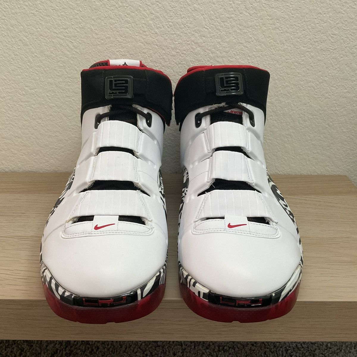 Nike Nike Zoom LeBron 4 Size US 11 / EU 44 - 4 Thumbnail