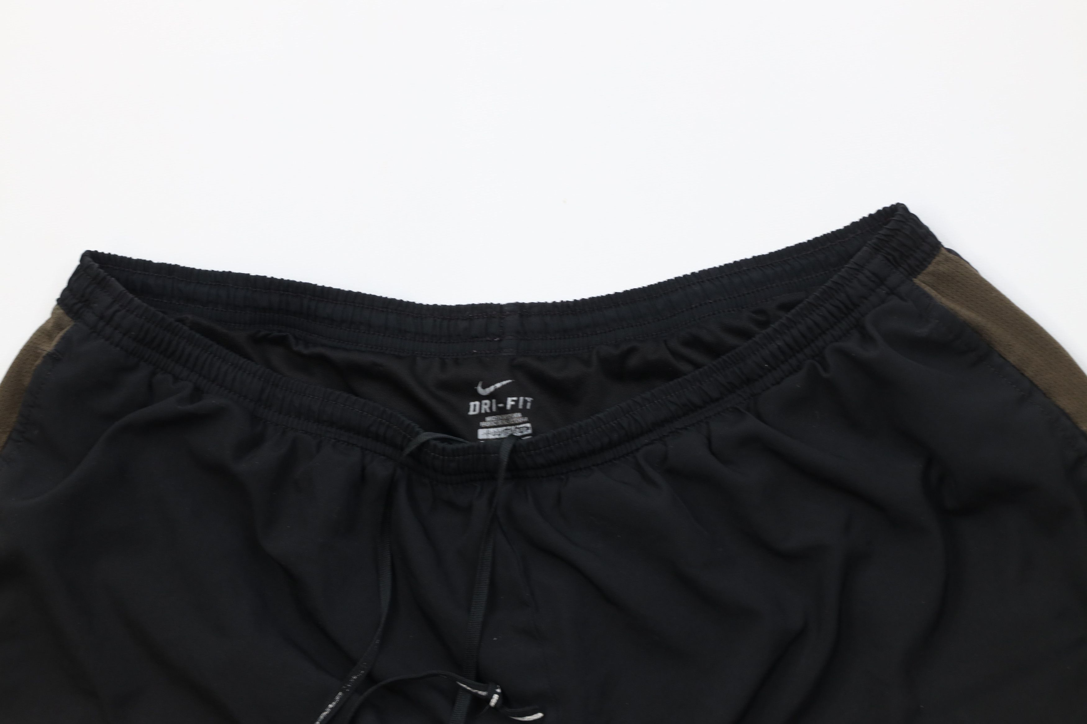 Nike Vintage Y2K Nike Travis Scott Mini Swoosh Lined Shorts Black Size US 38 / EU 54 - 2 Thumbnail
