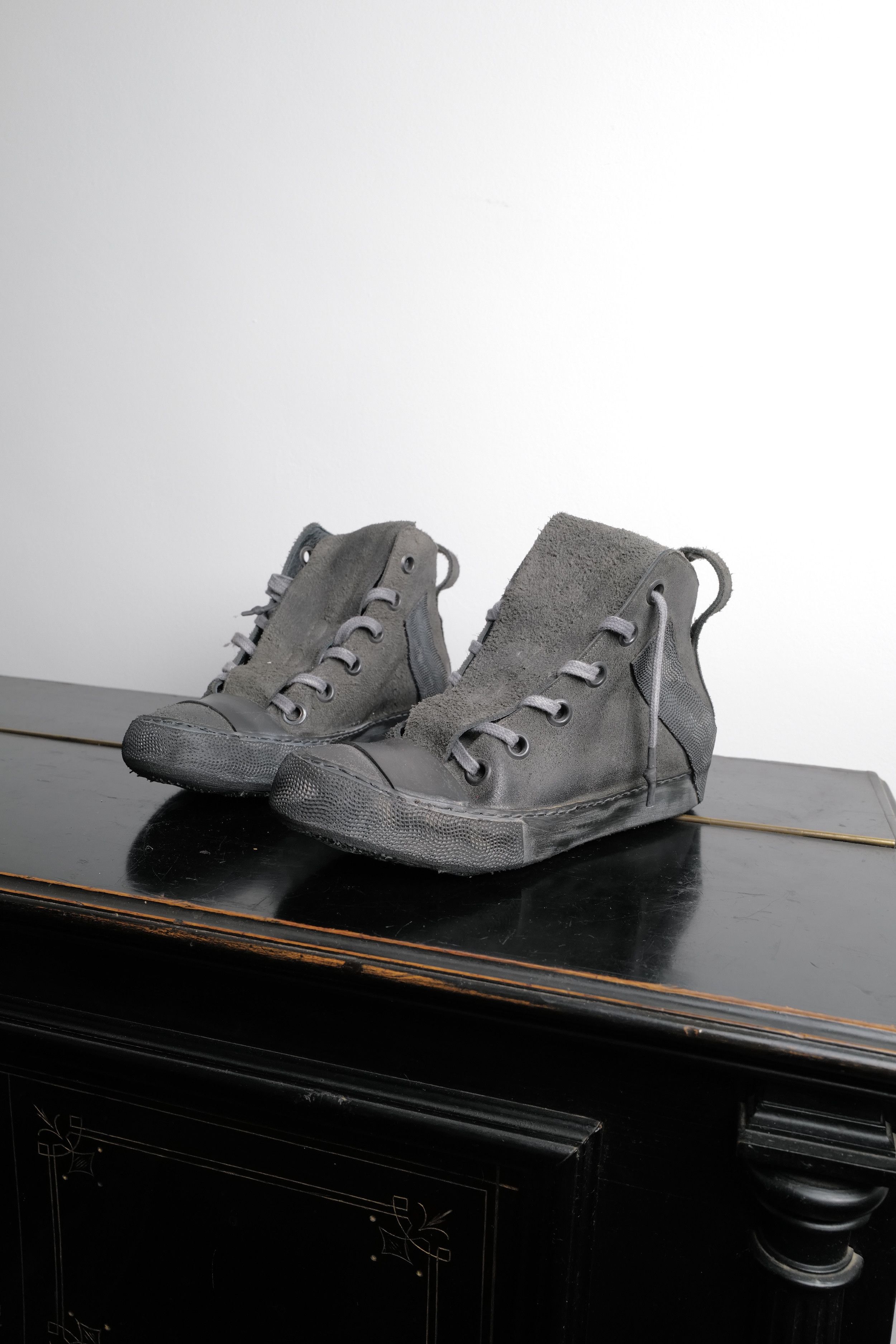 Other NUBUK LEATHER RUBERISED SHOES Size US 7 / EU 40 - 2 Thumbnail