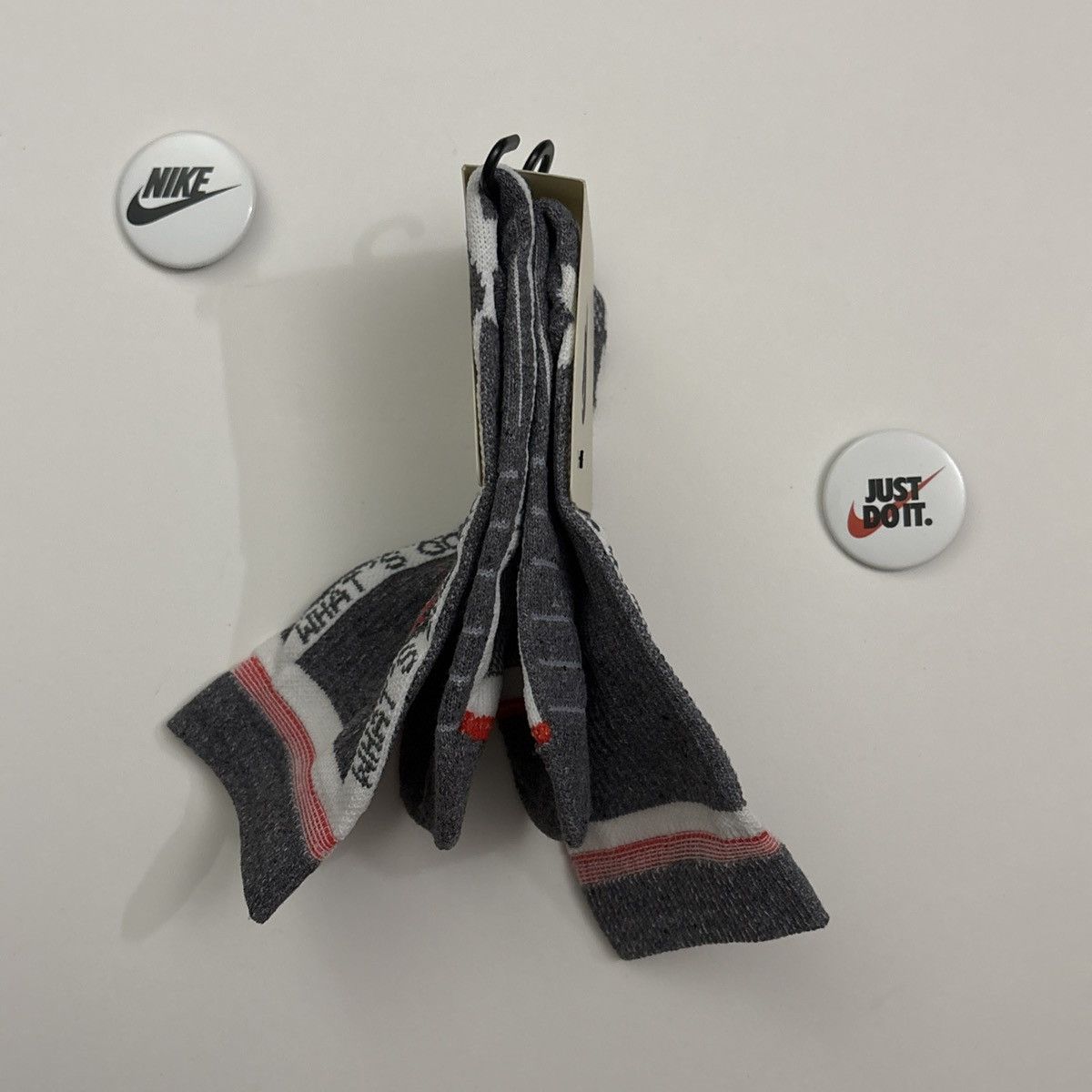 Nike Nike x OFF-WHITE Crew socks ‘SPACEHIPPIE’ CN5786-020 Size ONE SIZE - 13 Thumbnail