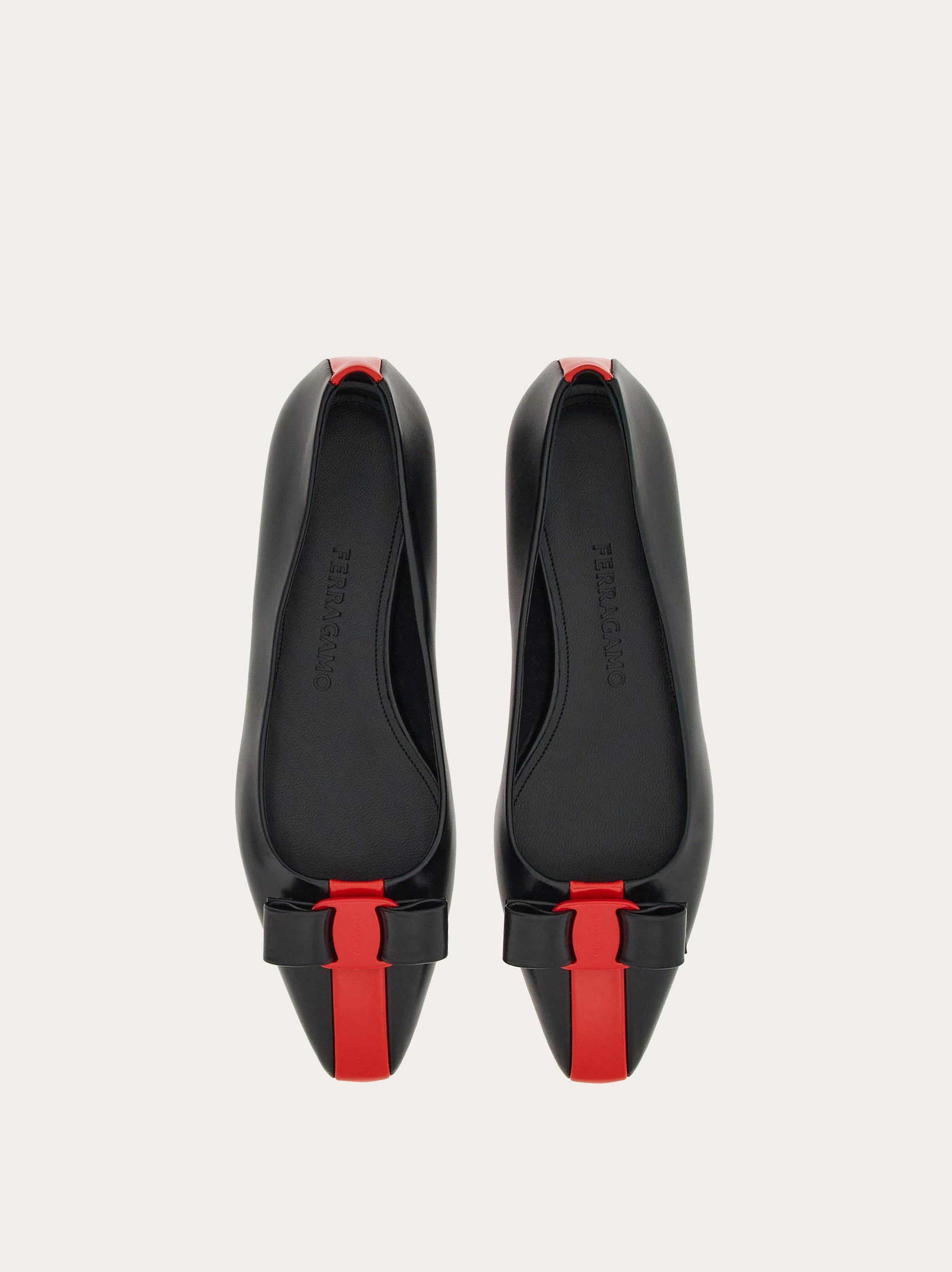 Salvatore Ferragamo o1s1rm0724 Vara Ballet Leather Flats in Black/Red Size US 5.5 / IT 35.5 - 3 Thumbnail