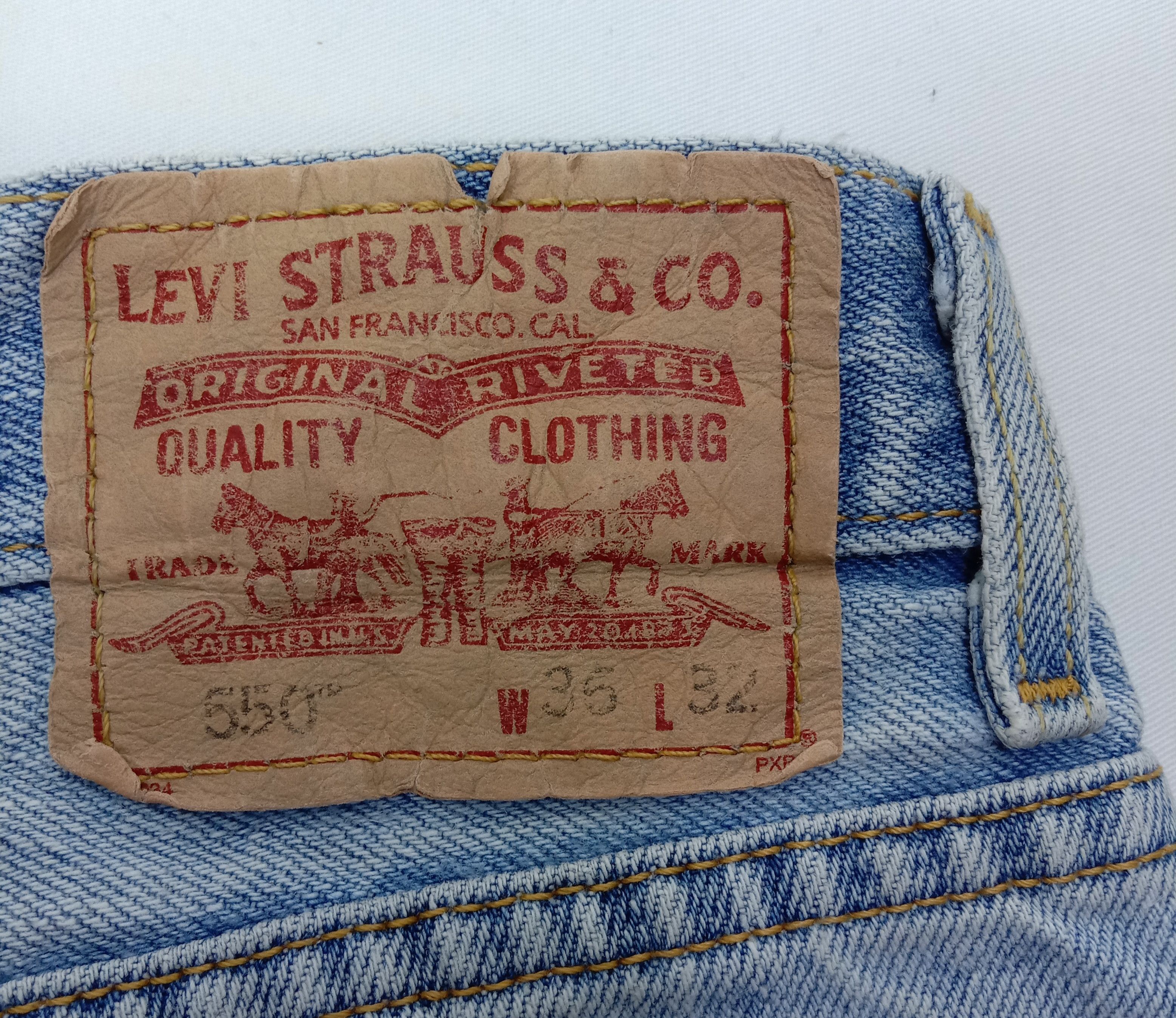 Vintage Levi's 550 Jeans Light Wash Relaxed Fit Denim
