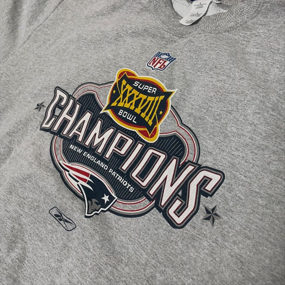 Reebok New England Patriots Super Bowl XXXVIII Champions Crewneck Size US XL / EU 56 / 4 - 4 Thumbnail