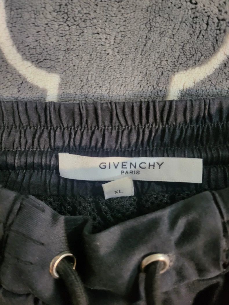 Givenchy Givenchy SizeXL Men's Casual Shorts, Big Five-pointed Star Size US 29 - 2 Thumbnail