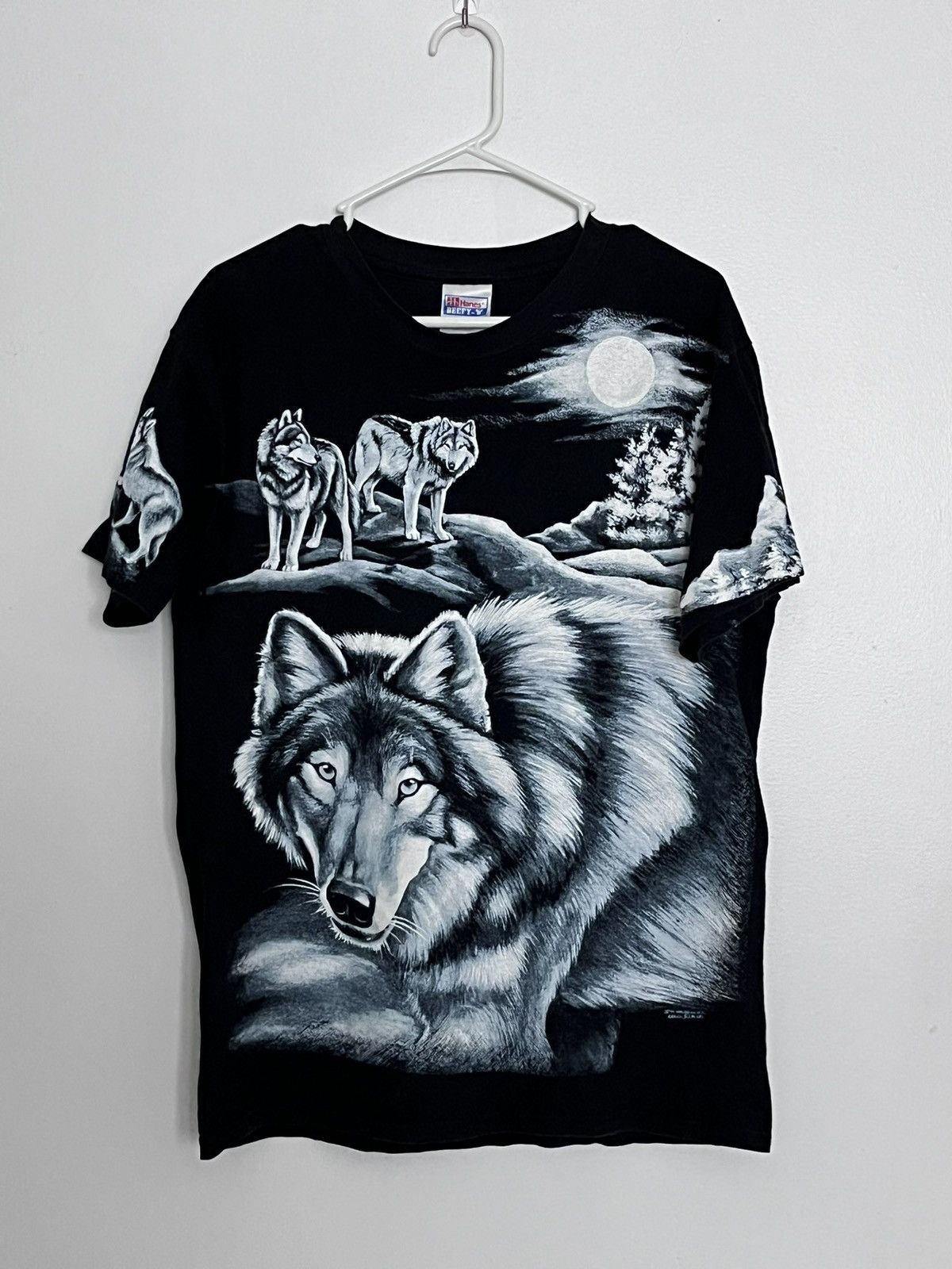 Hanes vintage wolf " takeover " tee Size US M / EU 48-50 / 2 - 1 Thumbnail