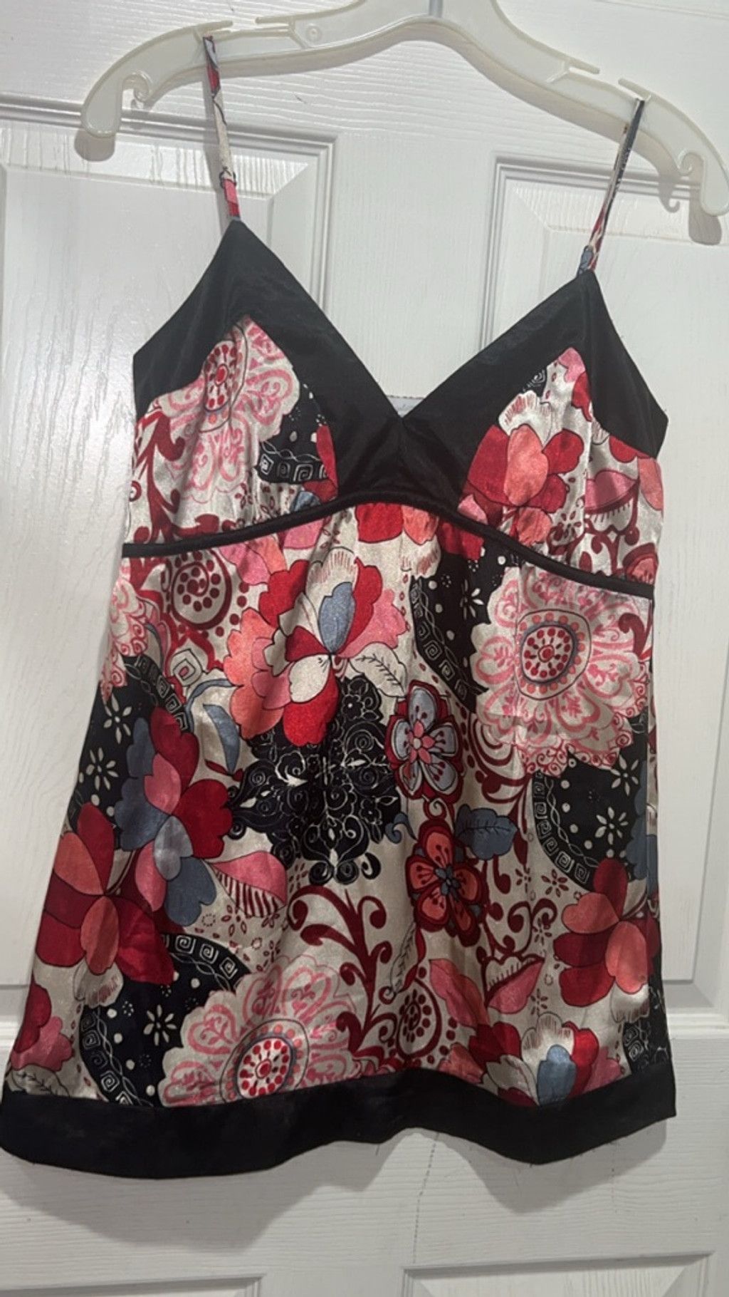 Other Women's Charlotte Russe Camisole S Red Black Floral Size S / US 4 / IT 40 - 1 Thumbnail