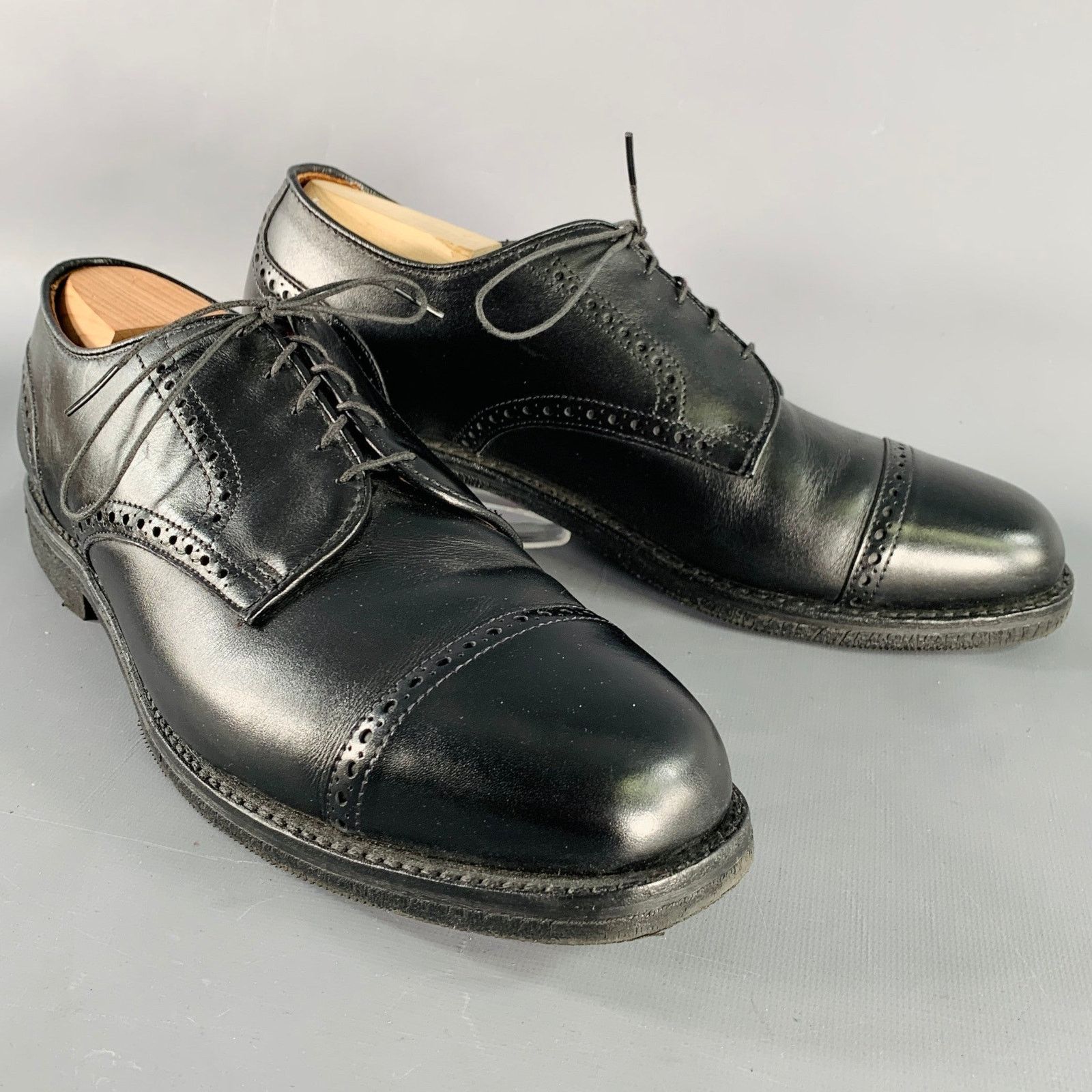 Allen Edmonds 12 Black Perforated Leather Cap Toe Lace-Up Shoes Size US 12 / EU 45 - 1 Thumbnail