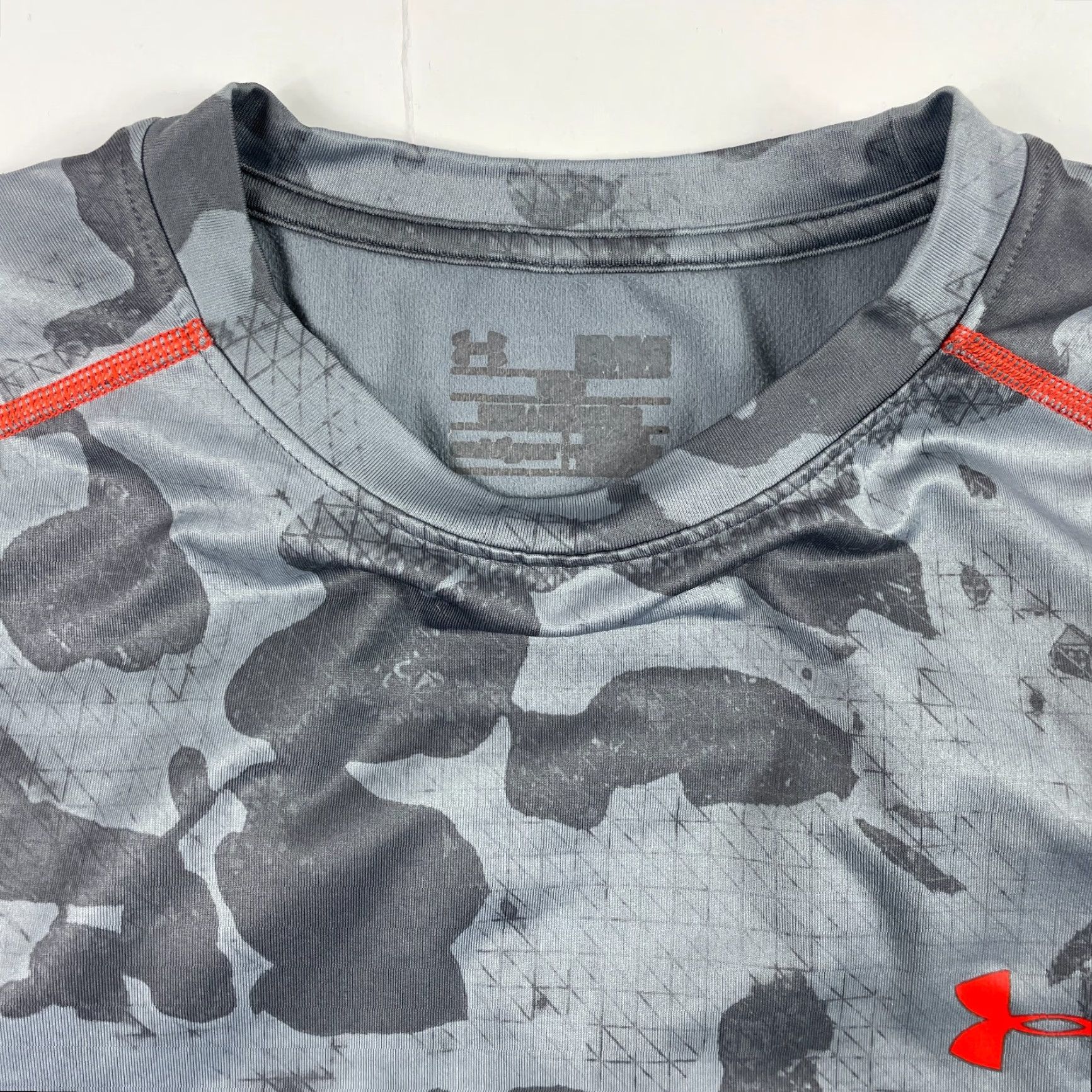 Under Armour Under Armour Shirt Mens Medium Gray ColdGear Compression Camouflage Size US M / EU 48-50 / 2 - 7 Thumbnail