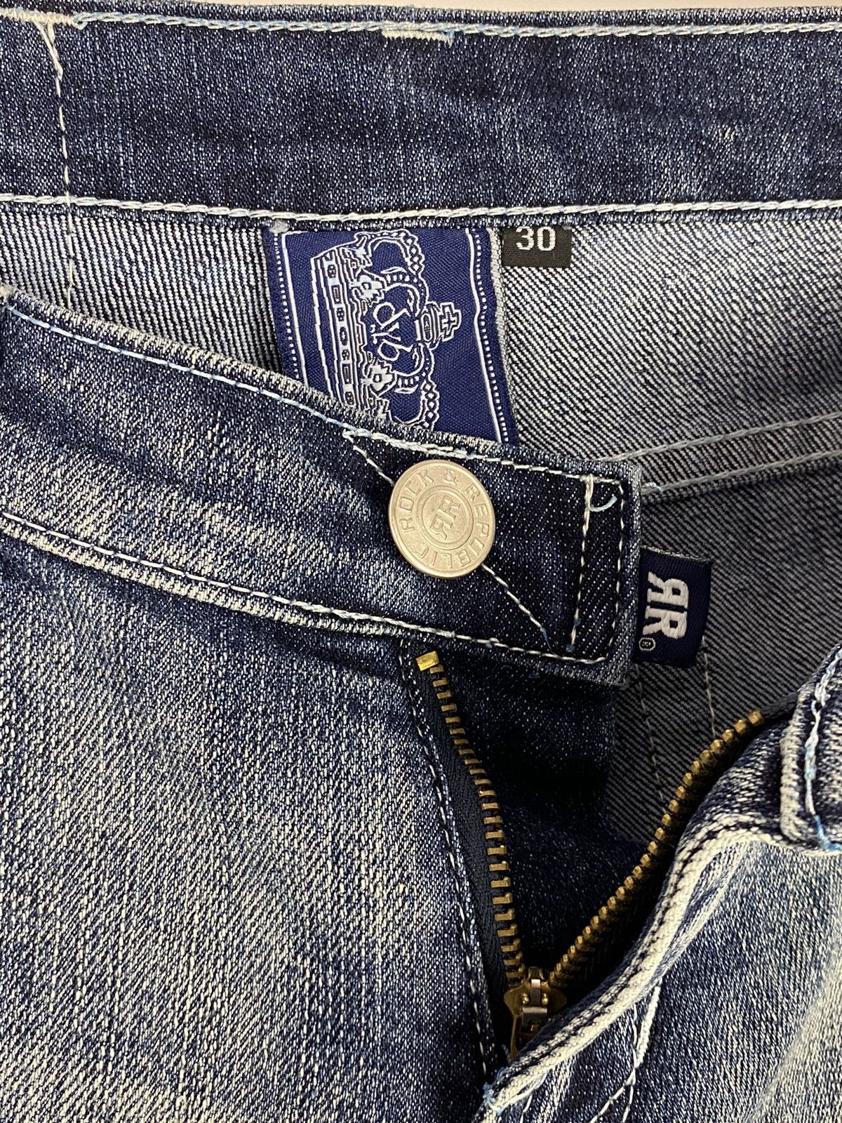 Victoria Beckham Y2K Vintage Low Rise Slim Washed Denim Flare Jeans Size 30" / US 8 / IT 44 - 4 Thumbnail