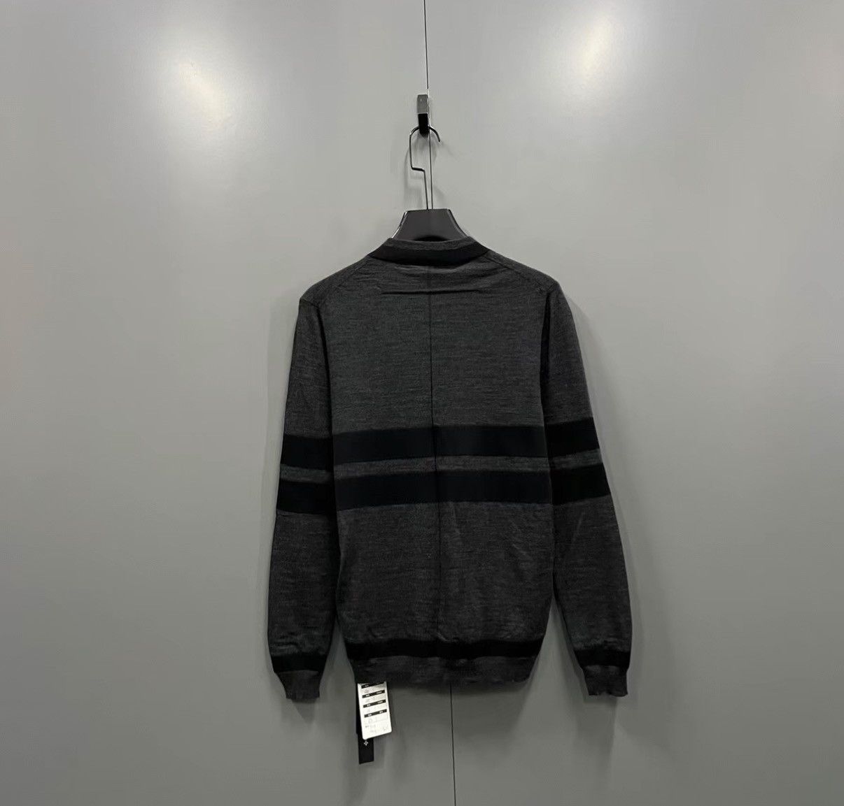 Givenchy Givenchy Dark Grey Knit Cardigan J41 Size US S / EU 44-46 / 1 - 2 Thumbnail