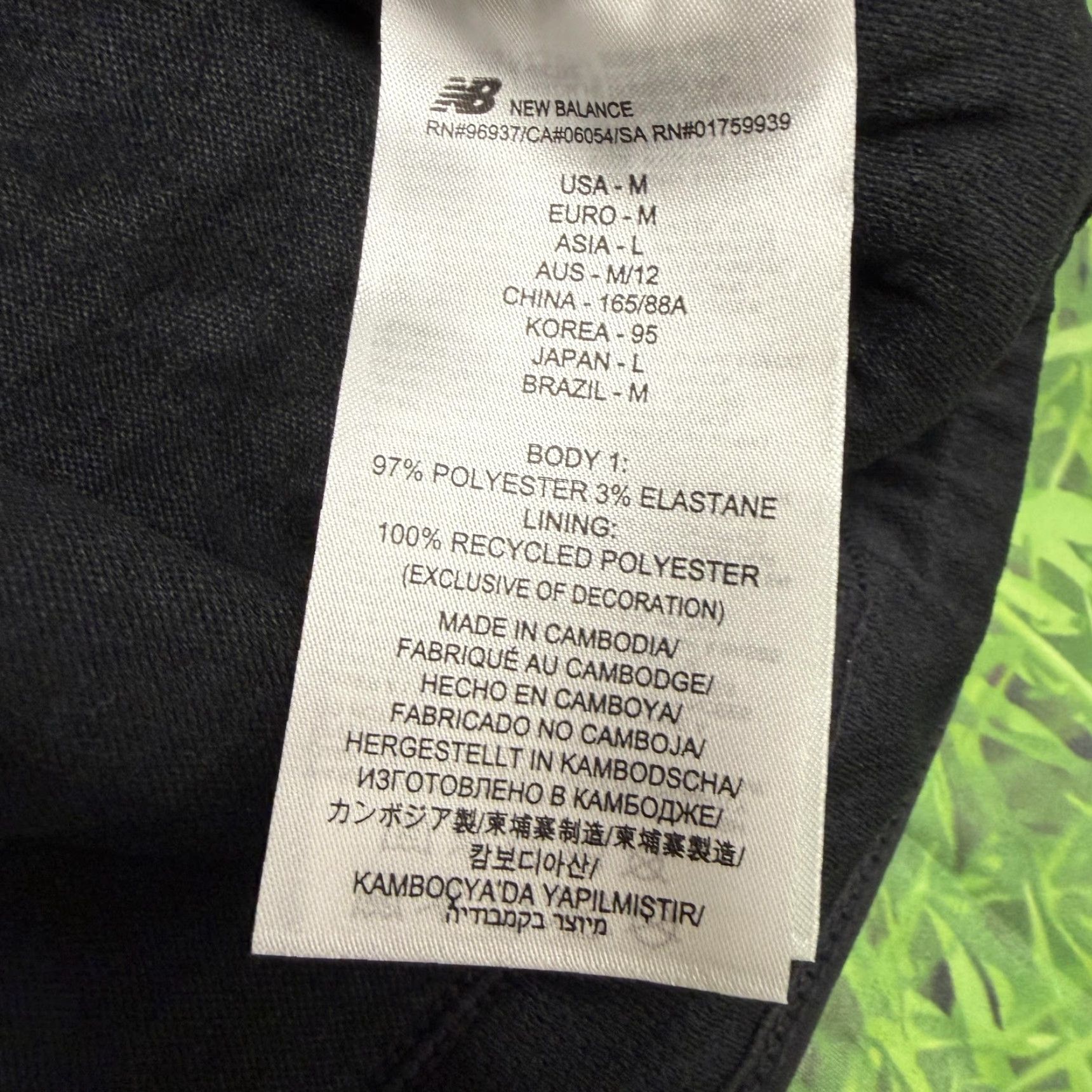 New Balance New Balance Vest Mens Medium Black Quilted Fleece Full Zip Outdoor WV23116 Size US M / EU 48-50 / 2 - 6 Thumbnail