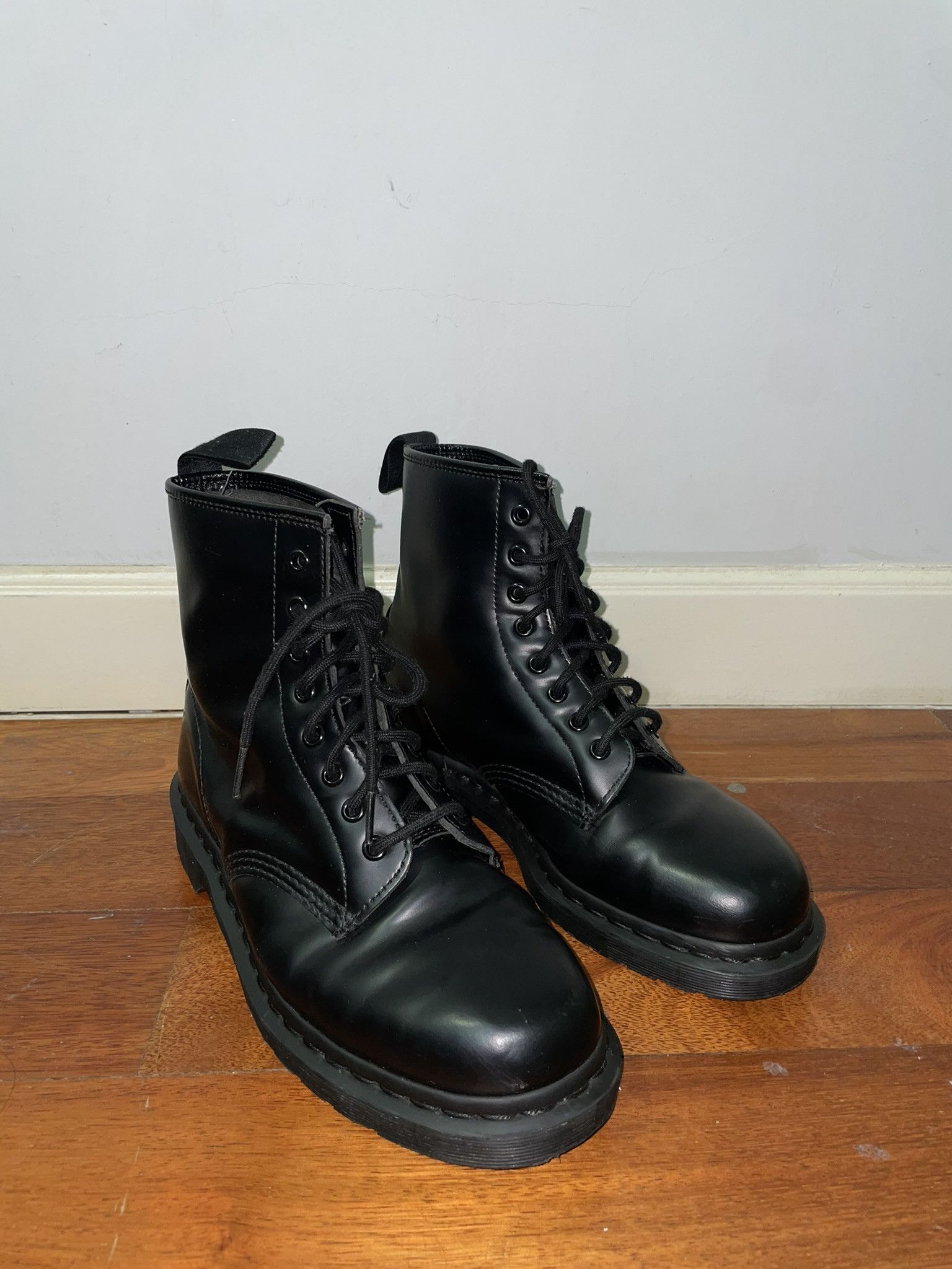 Dr. Martens Dr Martens 1460 Mono Size US 9 / EU 42 - 1 Thumbnail