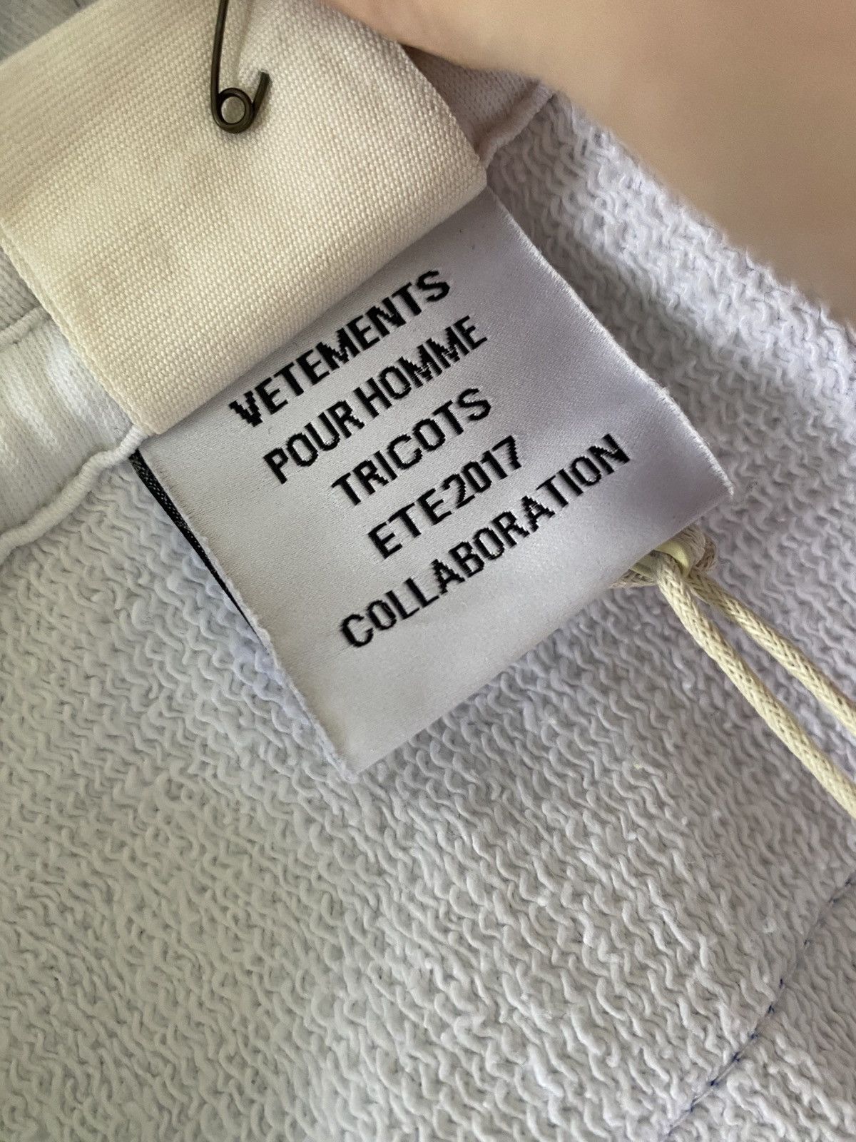 Champion × Vetements VETEMENTS SS17 - White Champion Zip Up Size US M / EU 48-50 / 2 - 6 Thumbnail