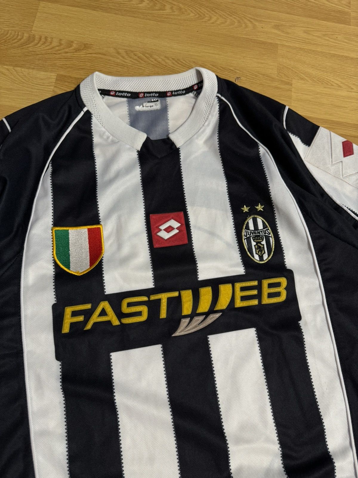 Lotto Sport × Vintage Lotto 2002-2003 Juventus FC Home (size XL) Size US XL / EU 56 / 4 - 4 Thumbnail