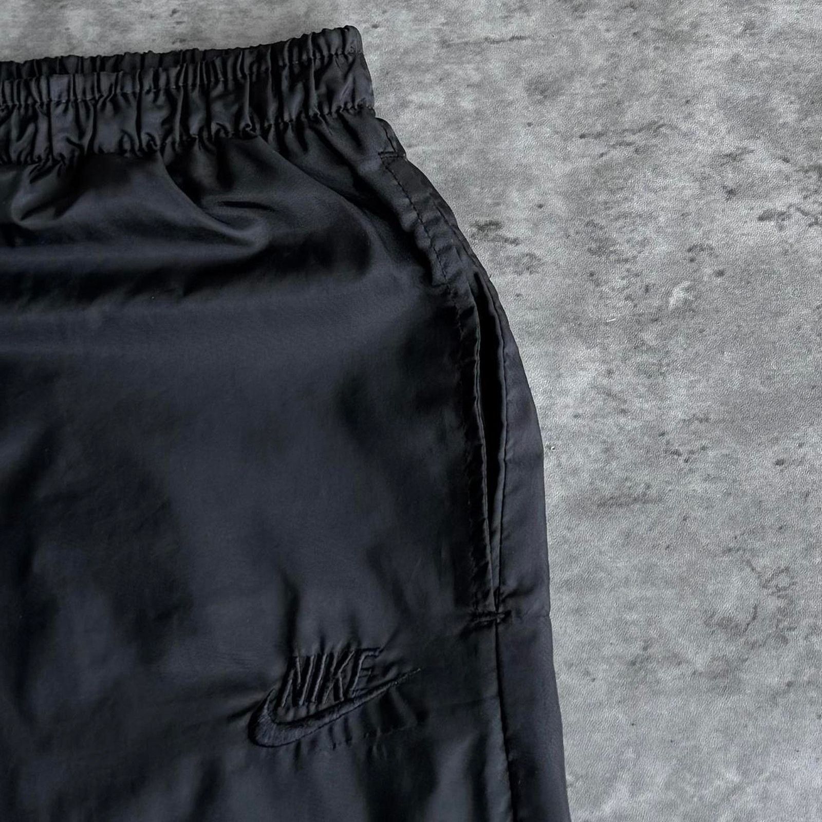 Nike × Nike ACG × Vintage Vintage 90s Nike Black Nylon Skater Streetwear Sweatpants Size US 27 - 3 Thumbnail