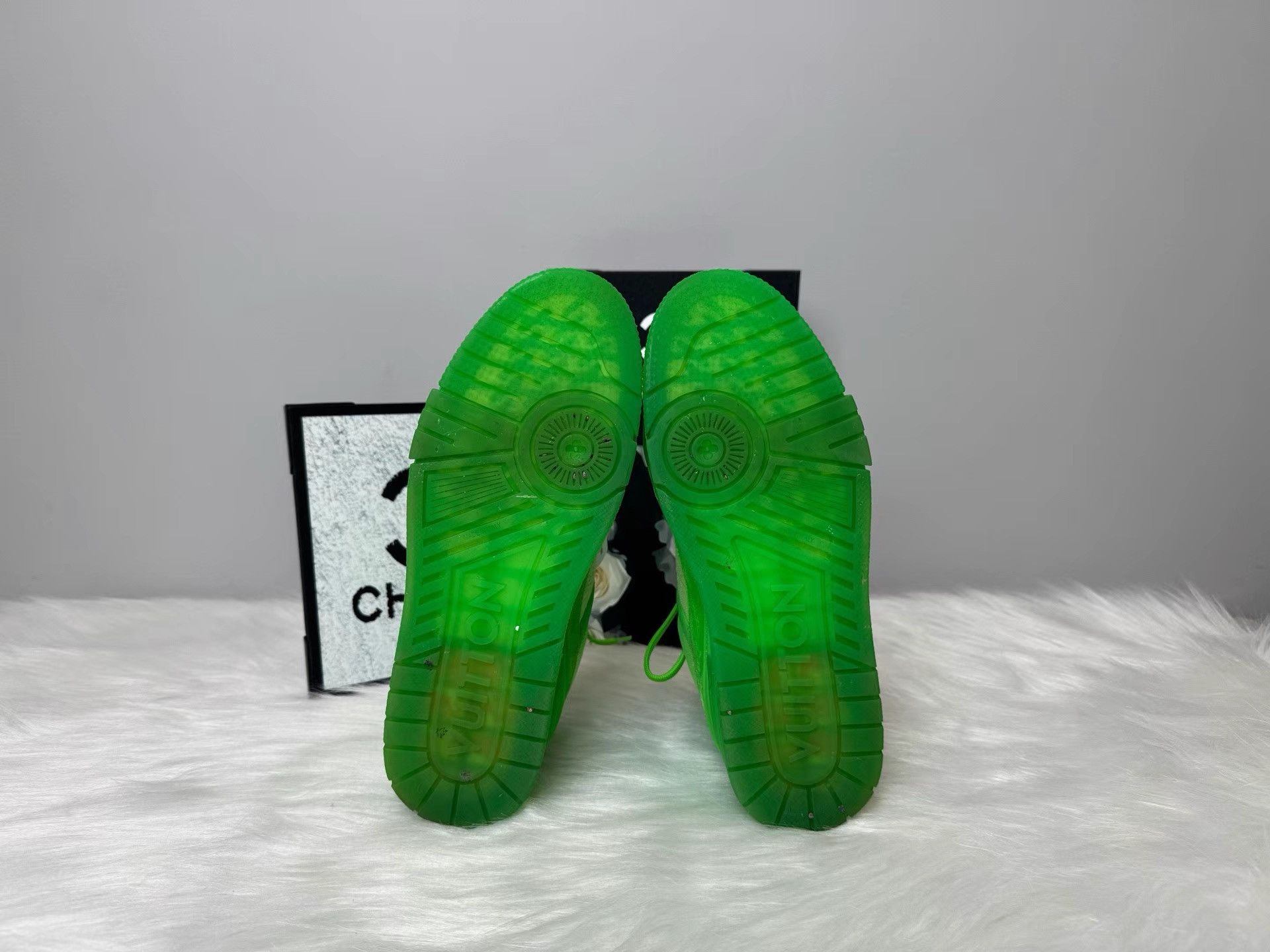 Louis Vuitton Louis Vuitton Lime Green Monogram Denim Low Top K36 Size US 6 / EU 39 - 4 Thumbnail