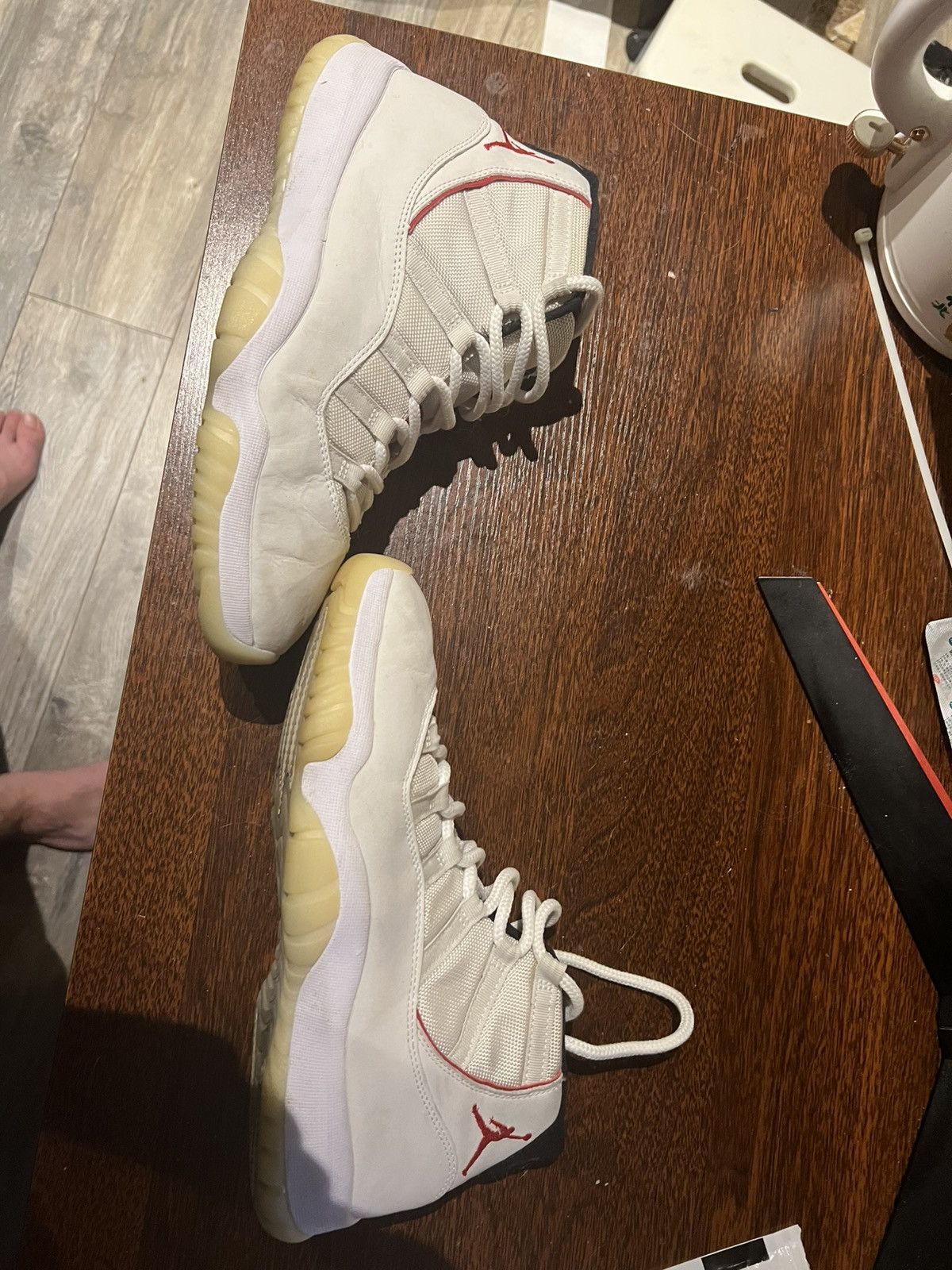 Nike Air jordan 11 platinum tint sz 10 Size US 10 / EU 43 - 1 Thumbnail