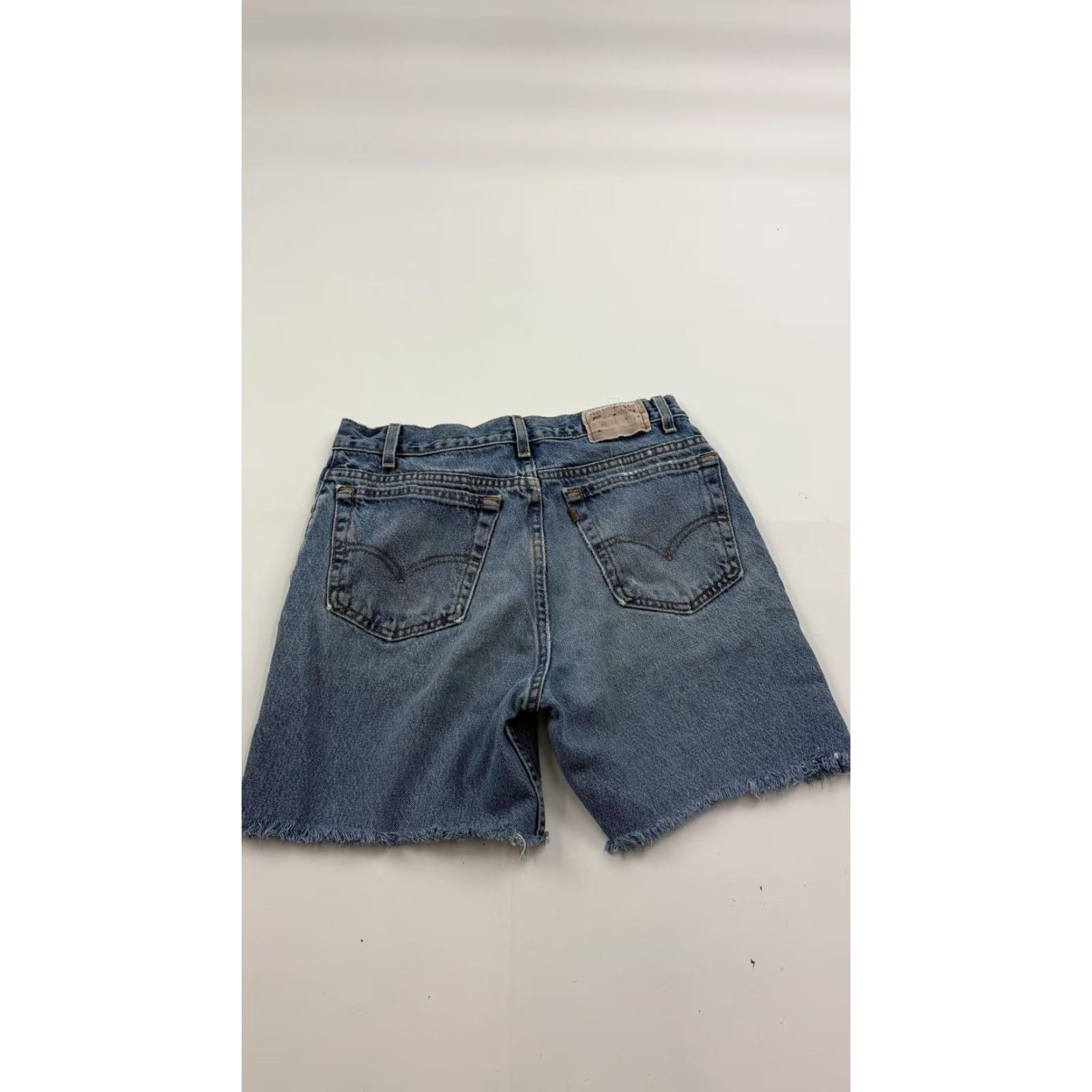 Levi's Levi's Denim Shorts Mens 31 Blue Stonewash Bermuda 5 Pocket Zip Fly Frayed Hem Distressed Pockets Jeans Casual Mens Size US 31 - 4 Thumbnail