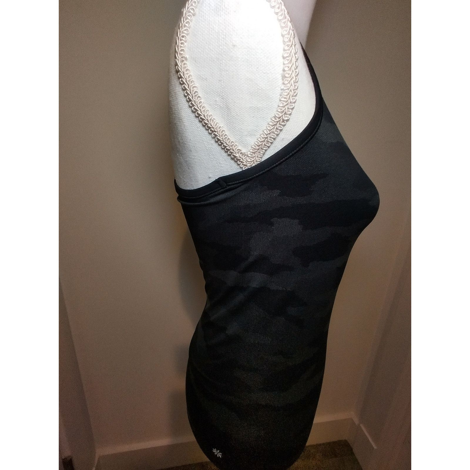 Athleta Athleta Women Momentum Tank Top Camouflage Racerback Size XS Size XS / US 0-2 / IT 36-38 - 6 Thumbnail