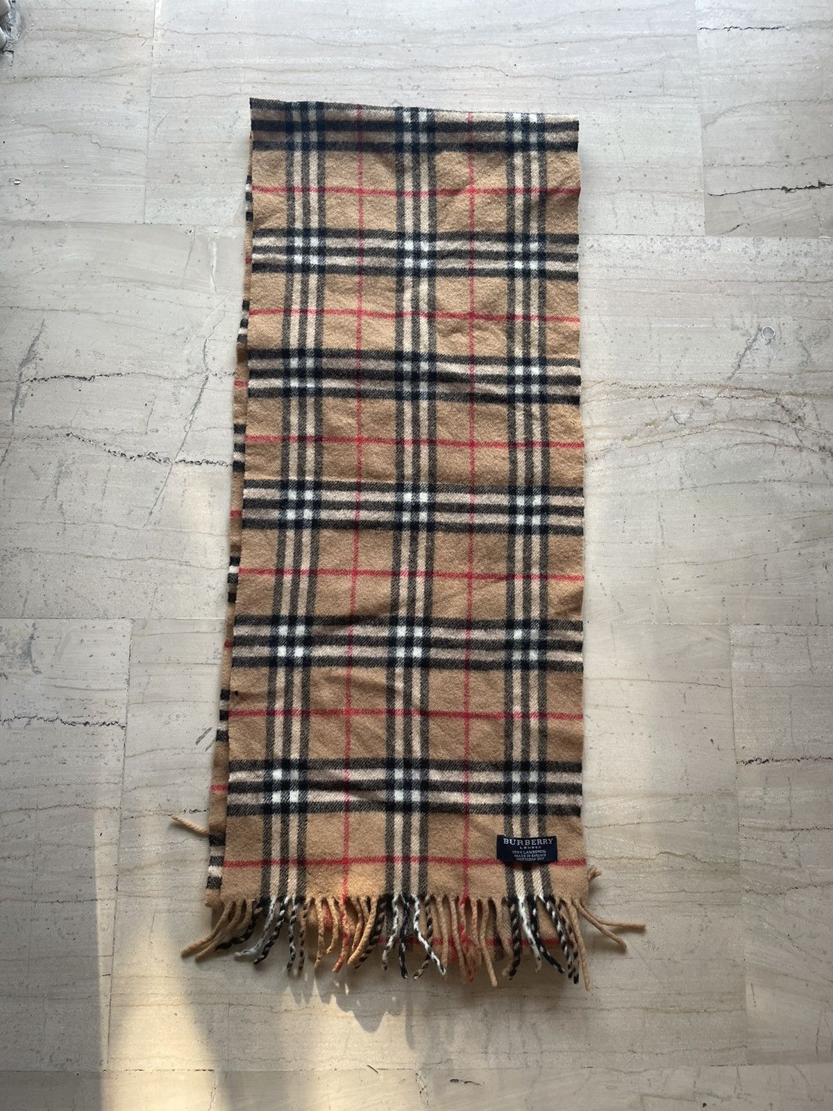 Burberry Burberry Scarf Size ONE SIZE - 1 Thumbnail
