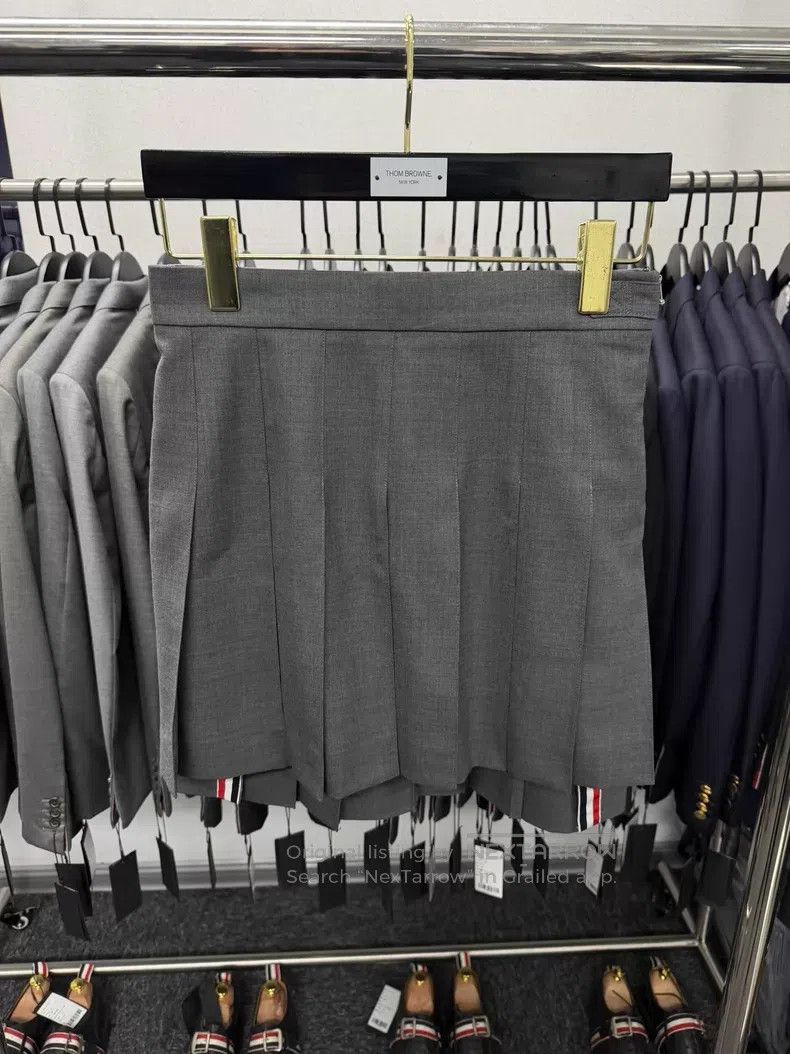 Thom Browne Thom Browne Pleated Skirt Size 25" / US 0 / IT 36 - 1 Thumbnail