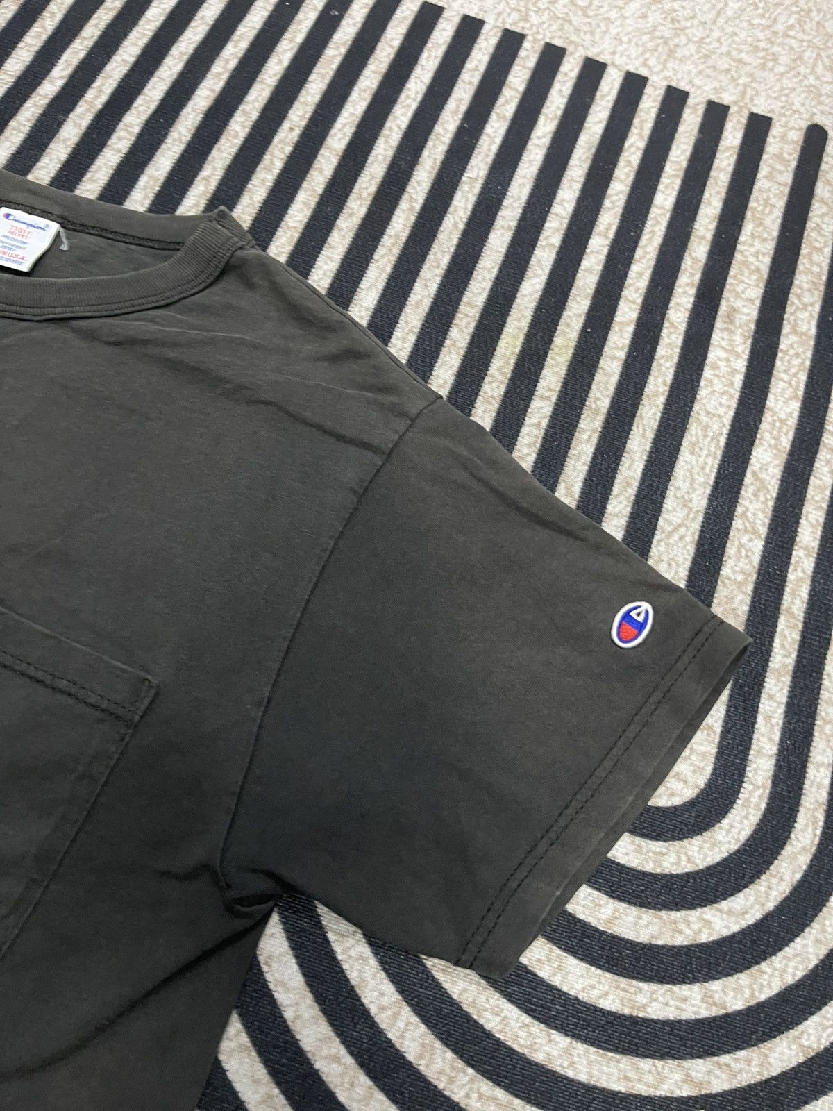 Champion 90s CHAMPION HEAVYWEIGHT“DRESS UP MY BIKE” RARE SUNFADED TEE Size US M / EU 48-50 / 2 - 11 Thumbnail