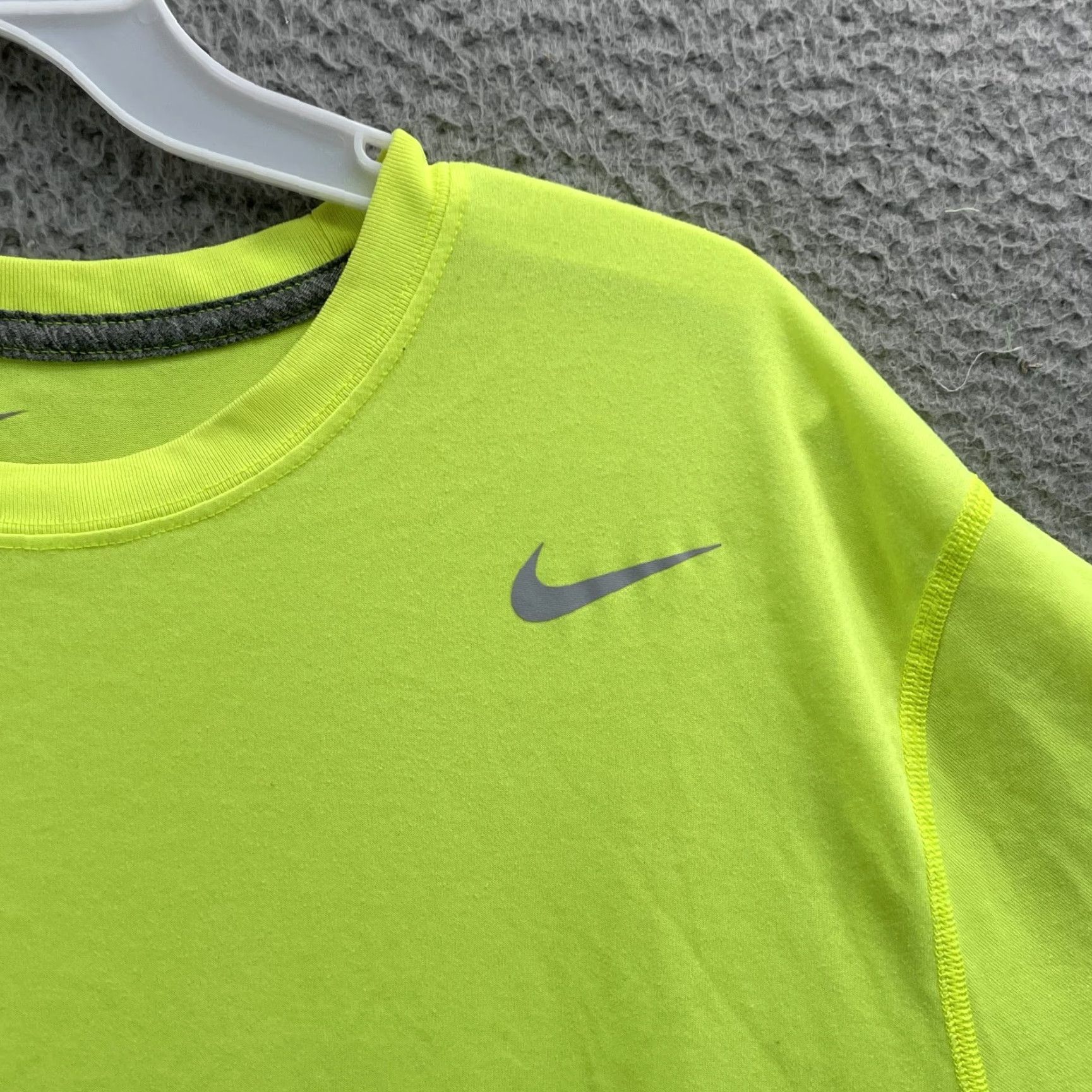 Nike Dri-FIT Tee Men's XXL Neon Performance T-Shirt Short Sleeve Nike Shirt Sports Training Gym Running Blue/Neon 90s?