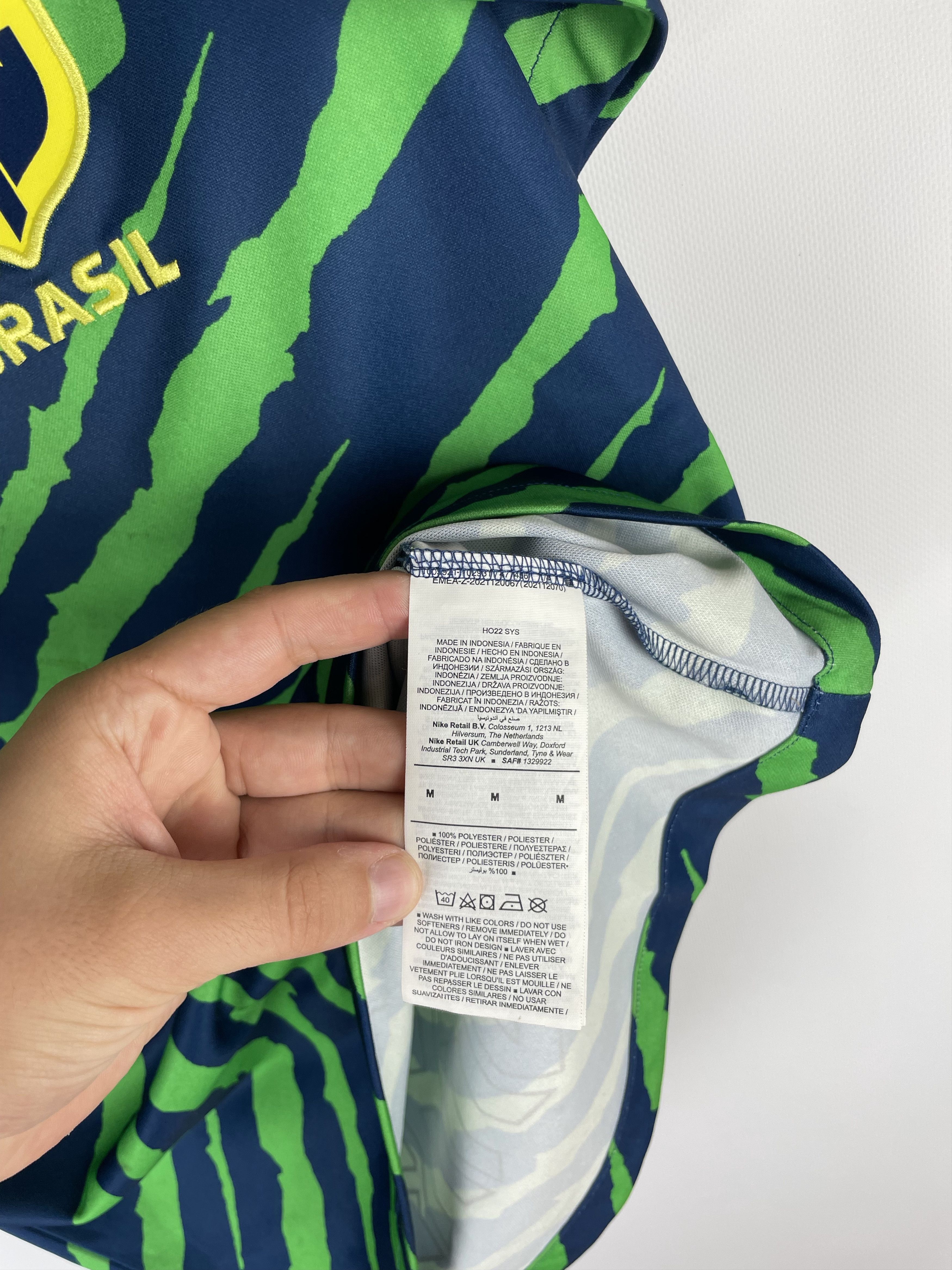 Nike × Vintage Vintage Brazil Nike Soccer Jersey Size US M / EU 48-50 / 2 - 9 Thumbnail