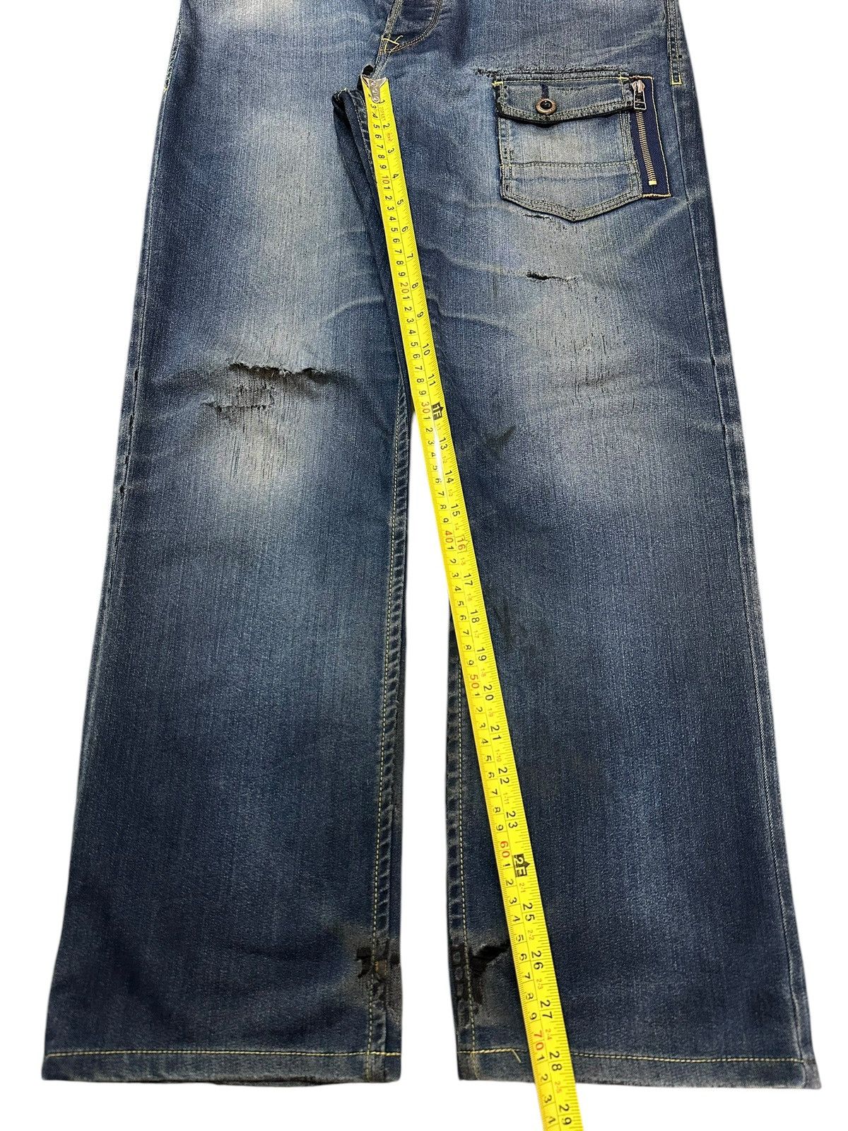 Japanese Brand Vintage Japanese Brand Blue Faded Wash Distress Style Jeans Size US 32 / EU 48 - 13 Thumbnail