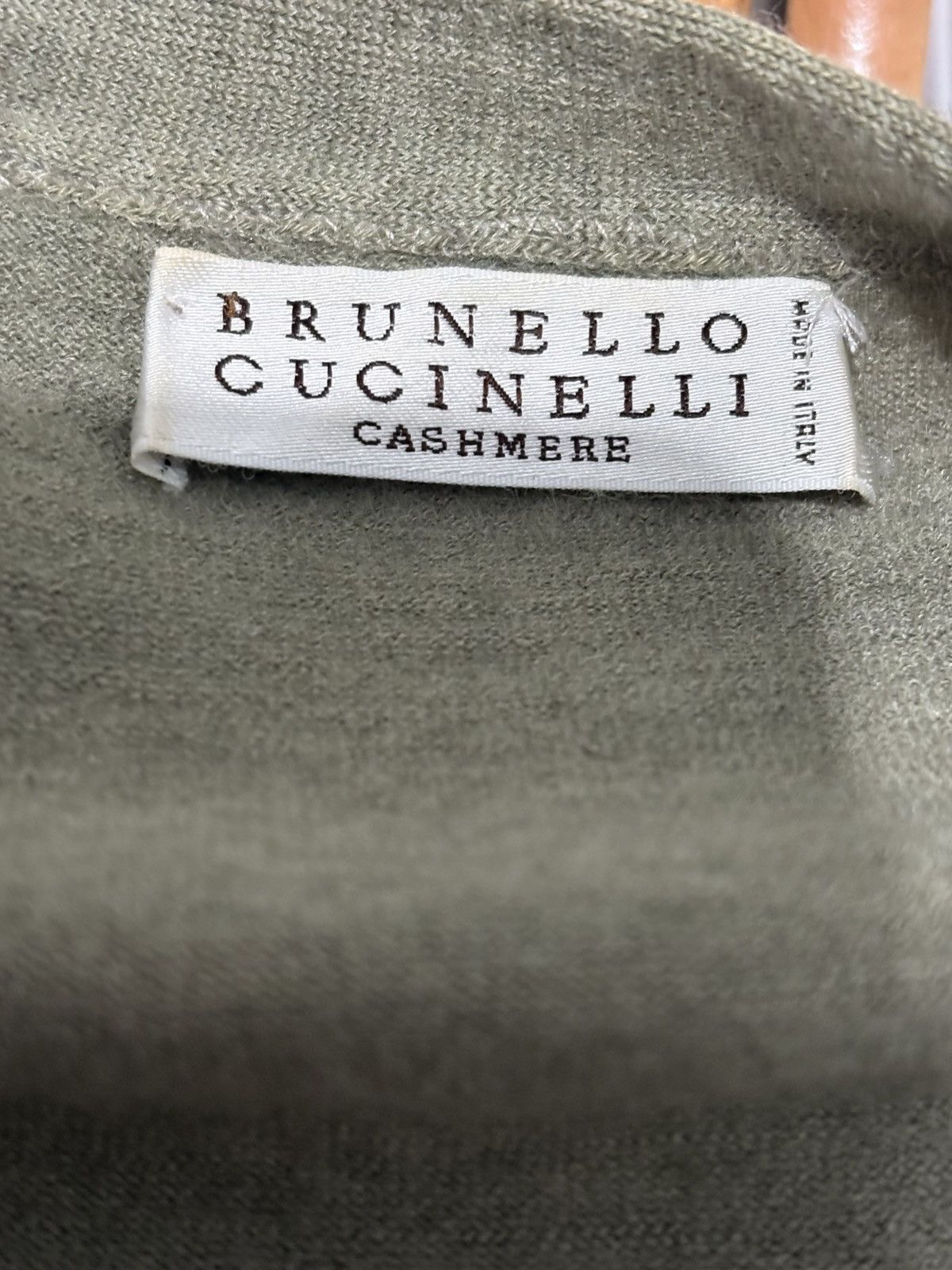 Brunello Cucinelli BRUNELLO CUCINELLI CASHMERE V NECK DECORATED BEADS CARDIGAN Size M / US 6-8 / IT 42-44 - 5 Thumbnail