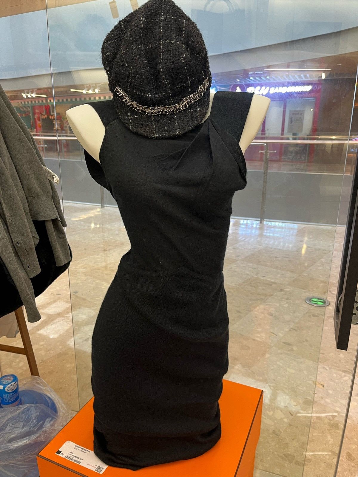 Chanel Chanel Black Knitted Dress K26WX Size XS / US 0-2 / IT 36-38 - 1 Thumbnail