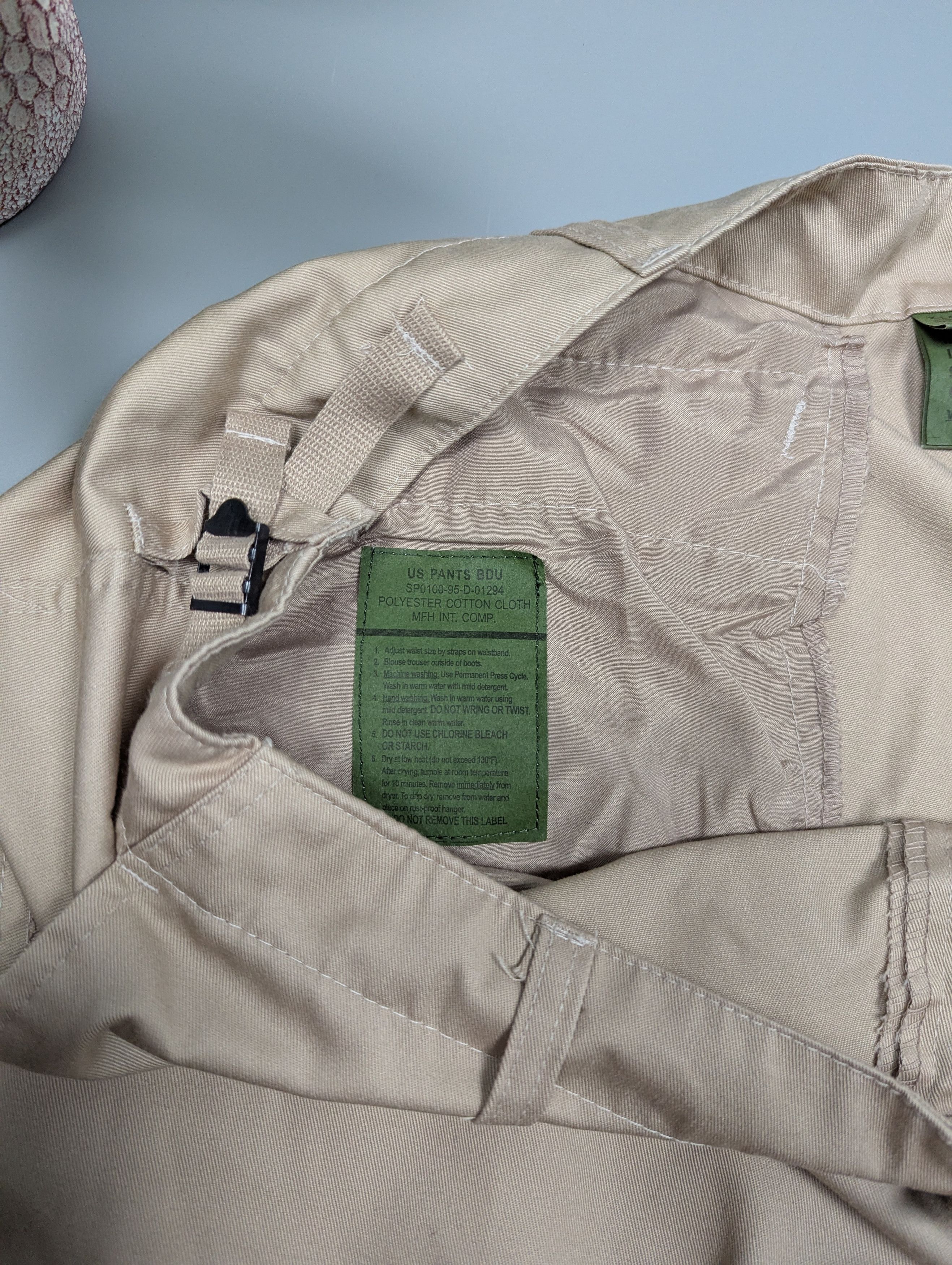 Levi's Vintage Clothing US Army VTG Beige Cargo Pants W39-43 L33-34 Size US 40 / EU 56 - 7 Thumbnail