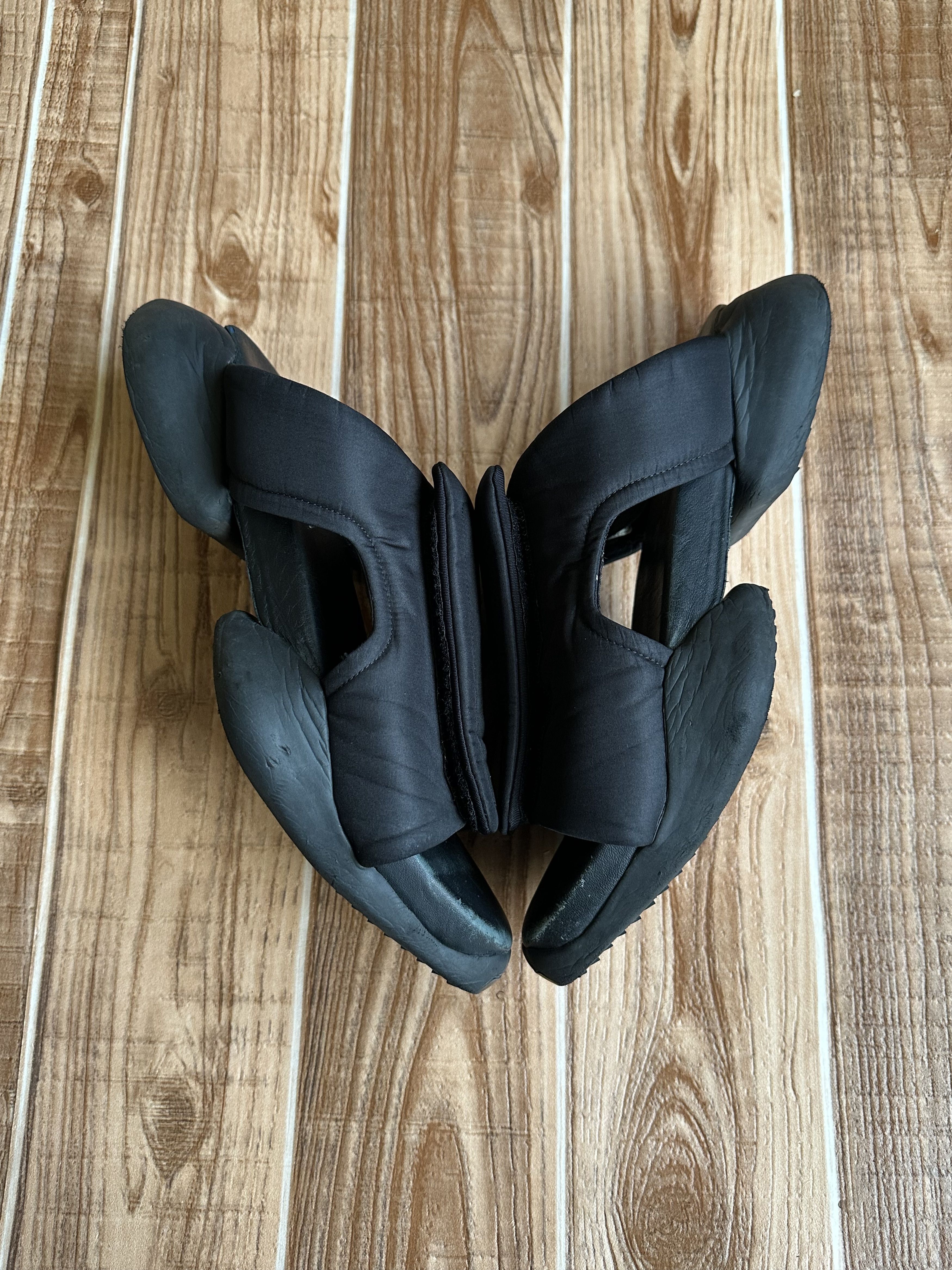 Adidas × Rick Owens × Rick Owens Drkshdw Rick owens co-signed adidas horseshoe slippers Size US 8 / EU 41 - 6 Thumbnail