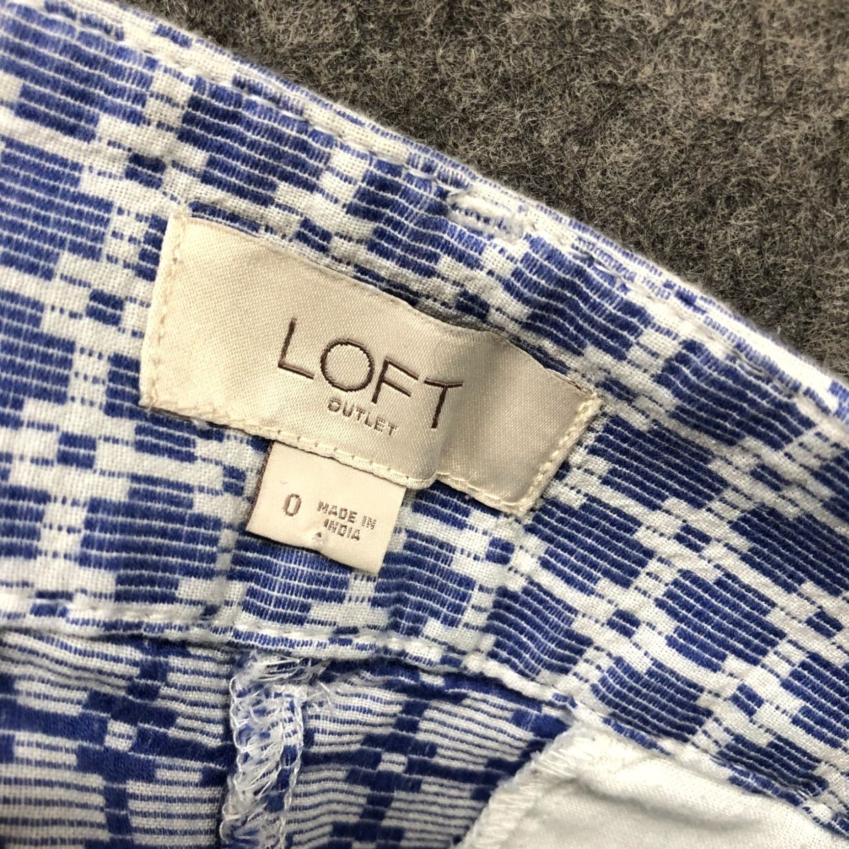 Loft LOFT Classic Lightweight 4'' Shorts Womens Size 0 Blue White Printed Flat Front Cotton Size 25" / US 0 / IT 36 - 7 Thumbnail