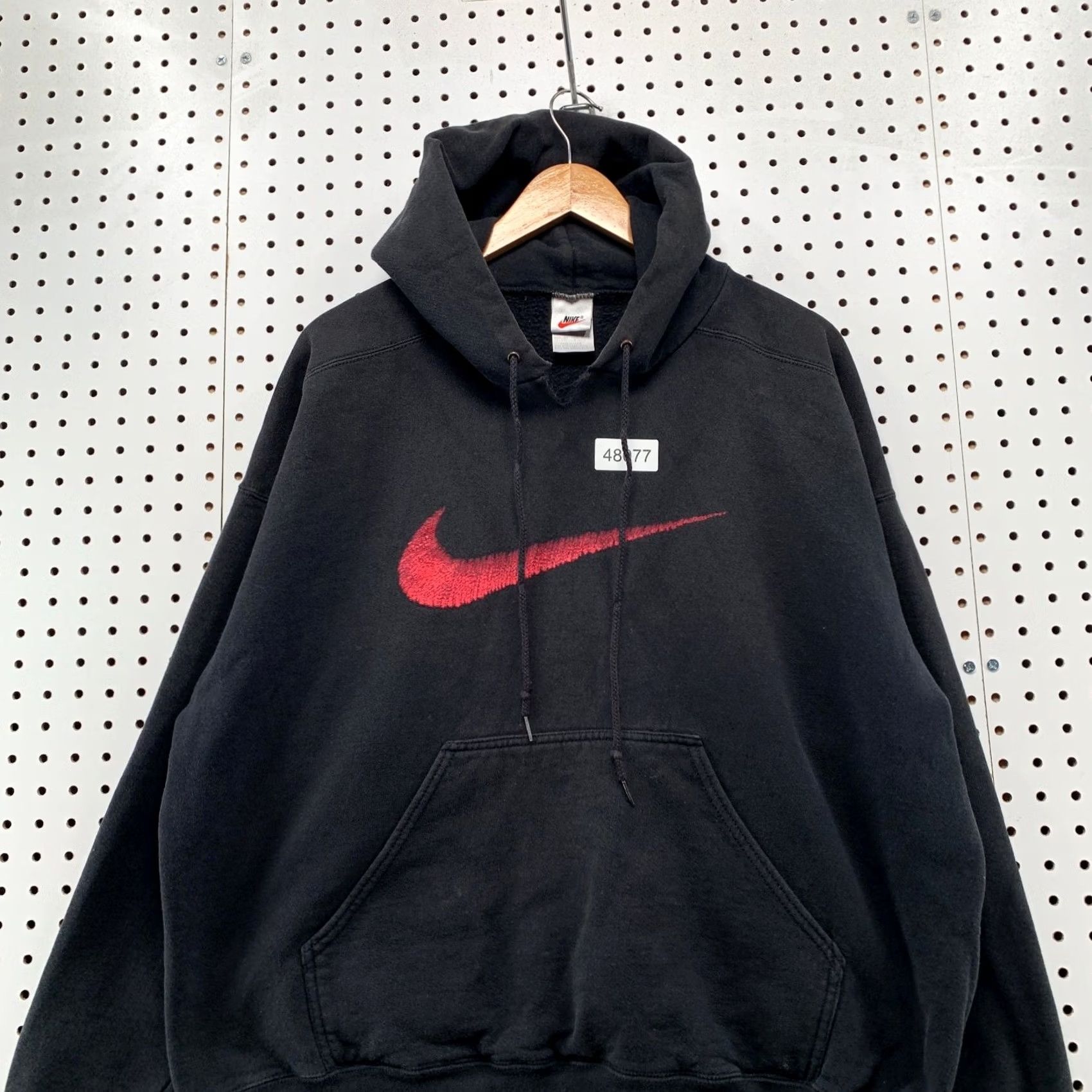 Nike VINTAGE Nike Hoodie Sweatshirt Men L Black Center Swoosh Essential 90s Theme Mens Size US L / EU 52-54 / 3 - 4 Thumbnail