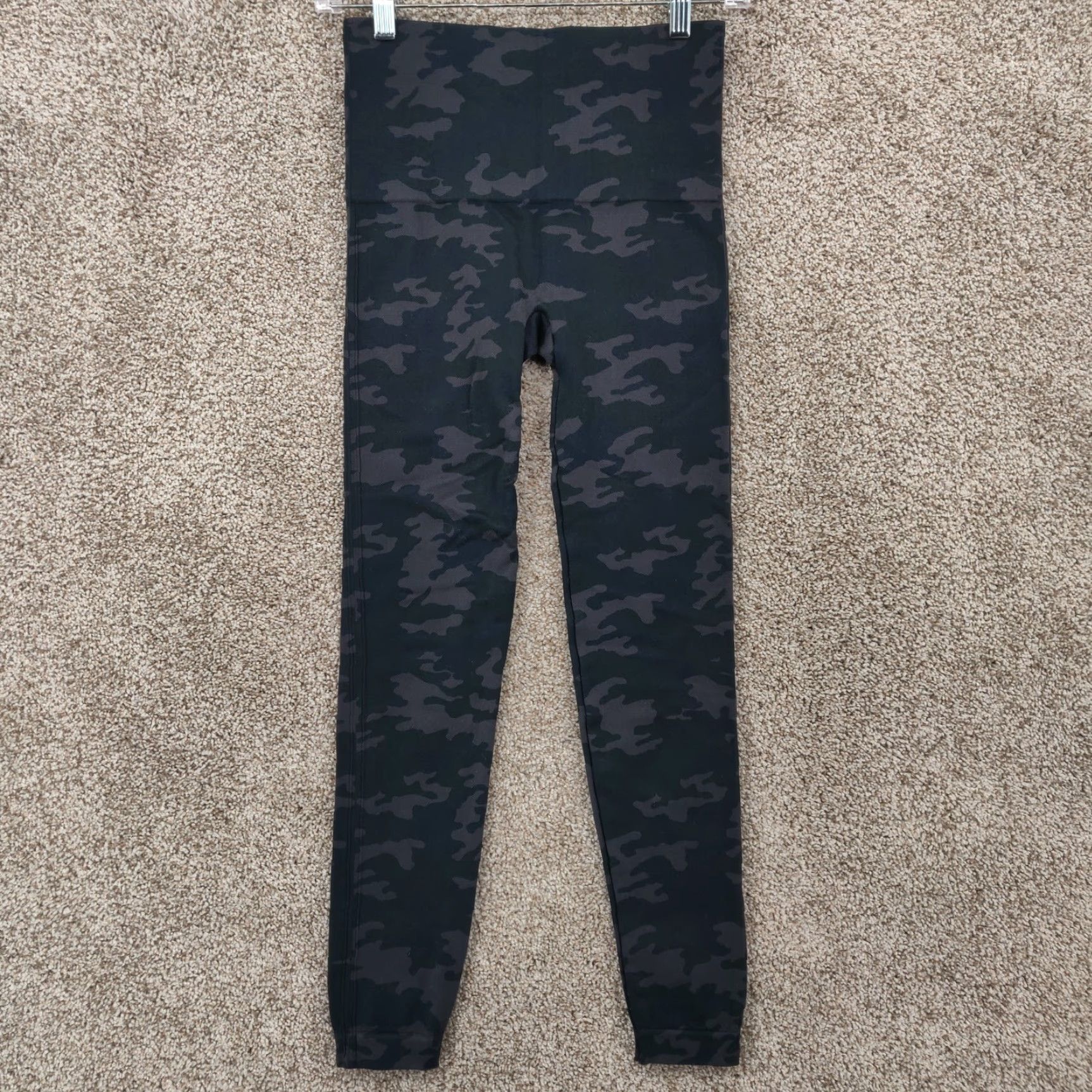 Spanx Spanx Leggings Women's M Camouflage Multicolor Breathable Compression Stretch Inseam 25 in Tapered Regular Activewear Athleisure Womens Size 32" / US 10 / IT 46 - 7 Thumbnail