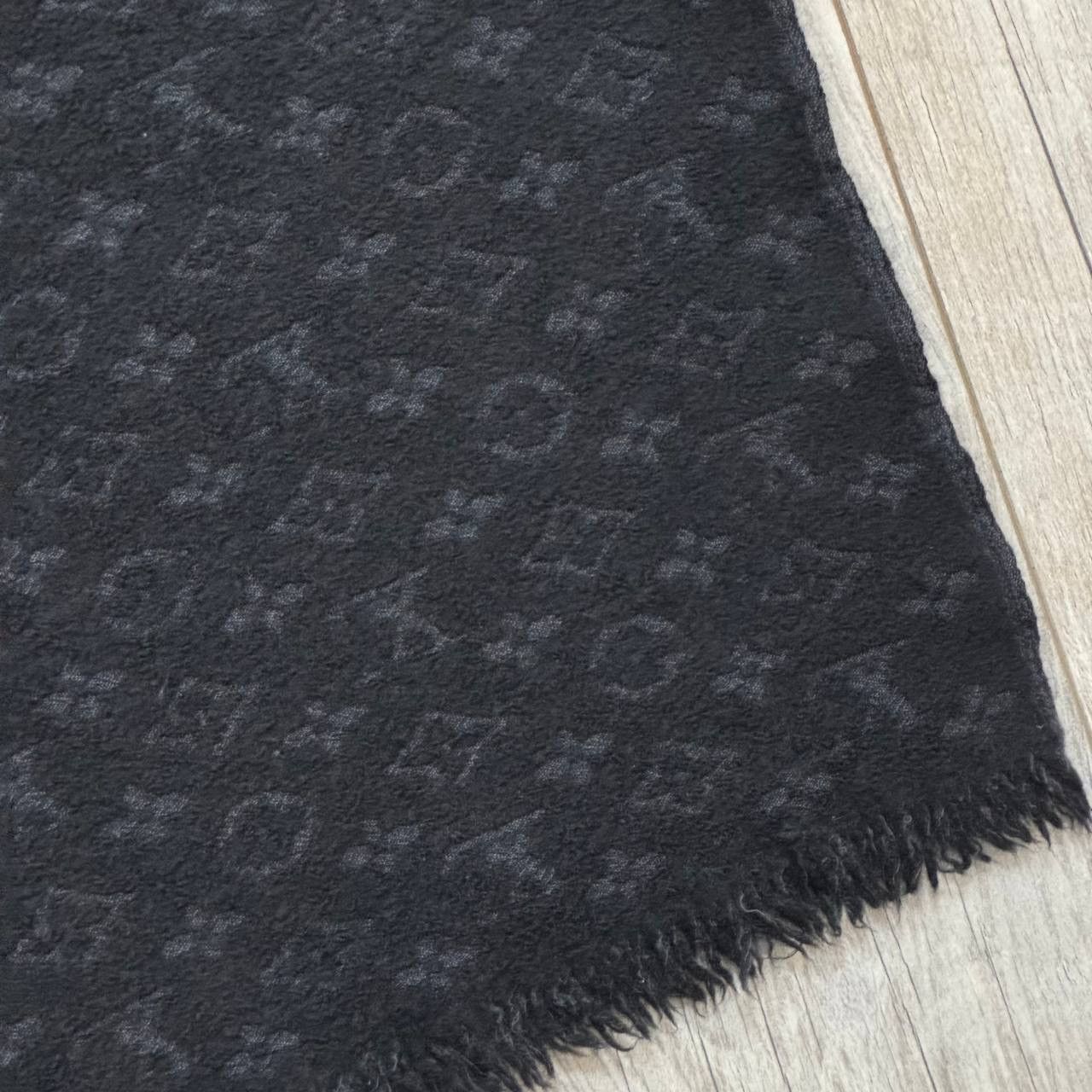 Louis Vuitton Louis Vuitton Wool Scarf Size ONE SIZE - 3 Thumbnail