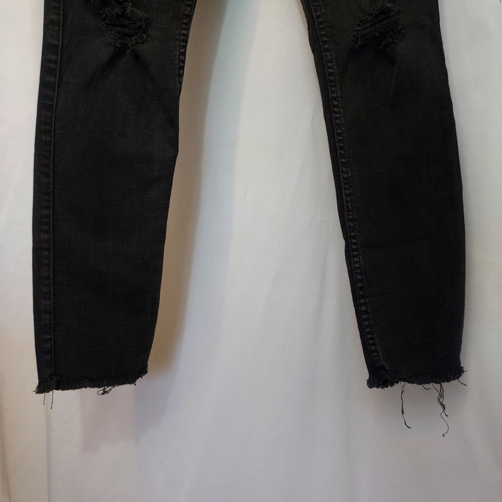 Hollister Hollister Crop High Rise Distressed Skinny Black Denim Jeans Size 28" / US 6 / IT 42 - 2 Thumbnail