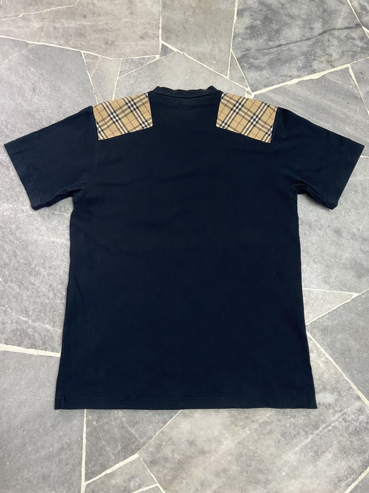 Burberry Burberry London Shoulder Patch T-Shirt Size US M / EU 48-50 / 2 - 5 Thumbnail