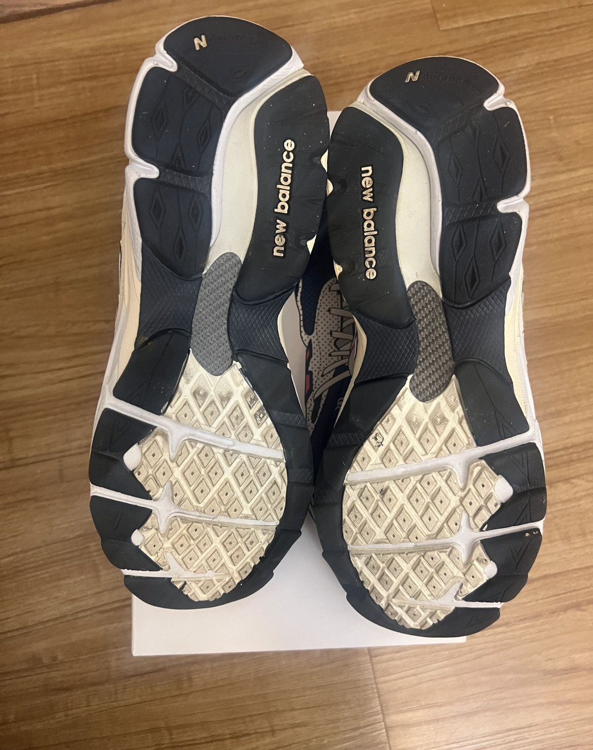 Kith × New Balance Kith x New Balance Ronnie Fieg 990 Size US 6.5 / EU 39-40 - 3 Thumbnail