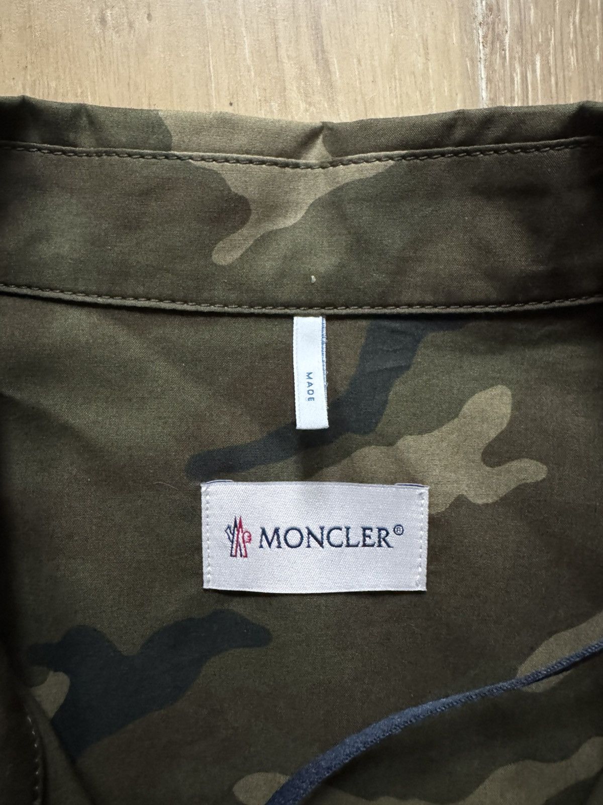 Moncler Moncler Printed Cotton Short Sleeve Shirt - Camo Size US L / EU 52-54 / 3 - 6 Thumbnail